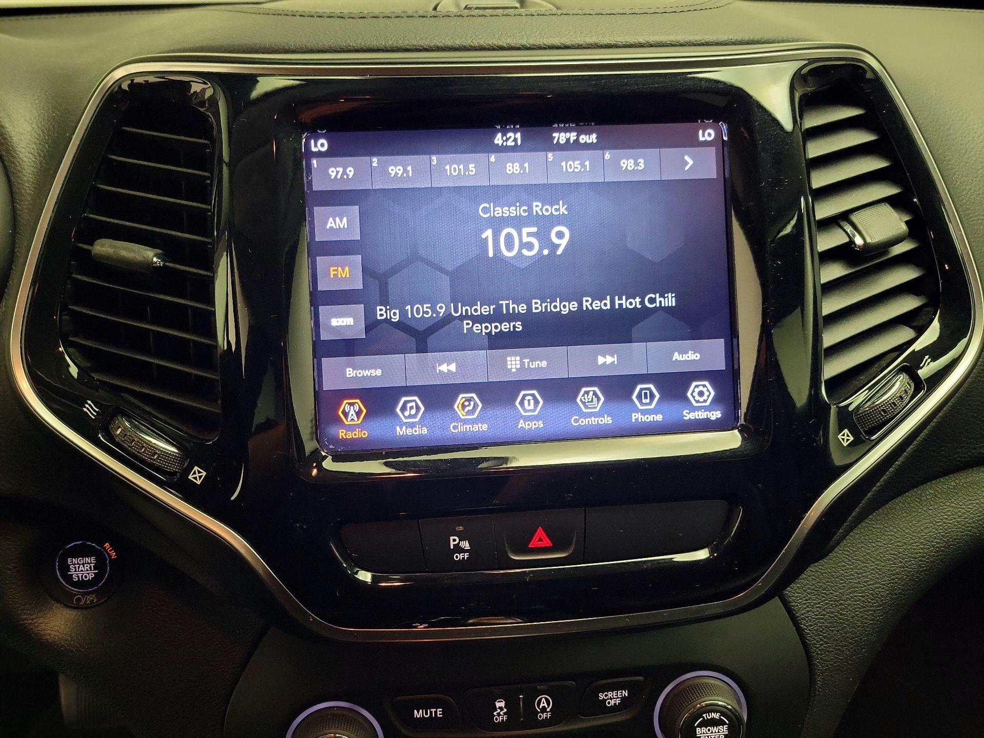 Thumbnail: 2019 Jeep Cherokee - 15