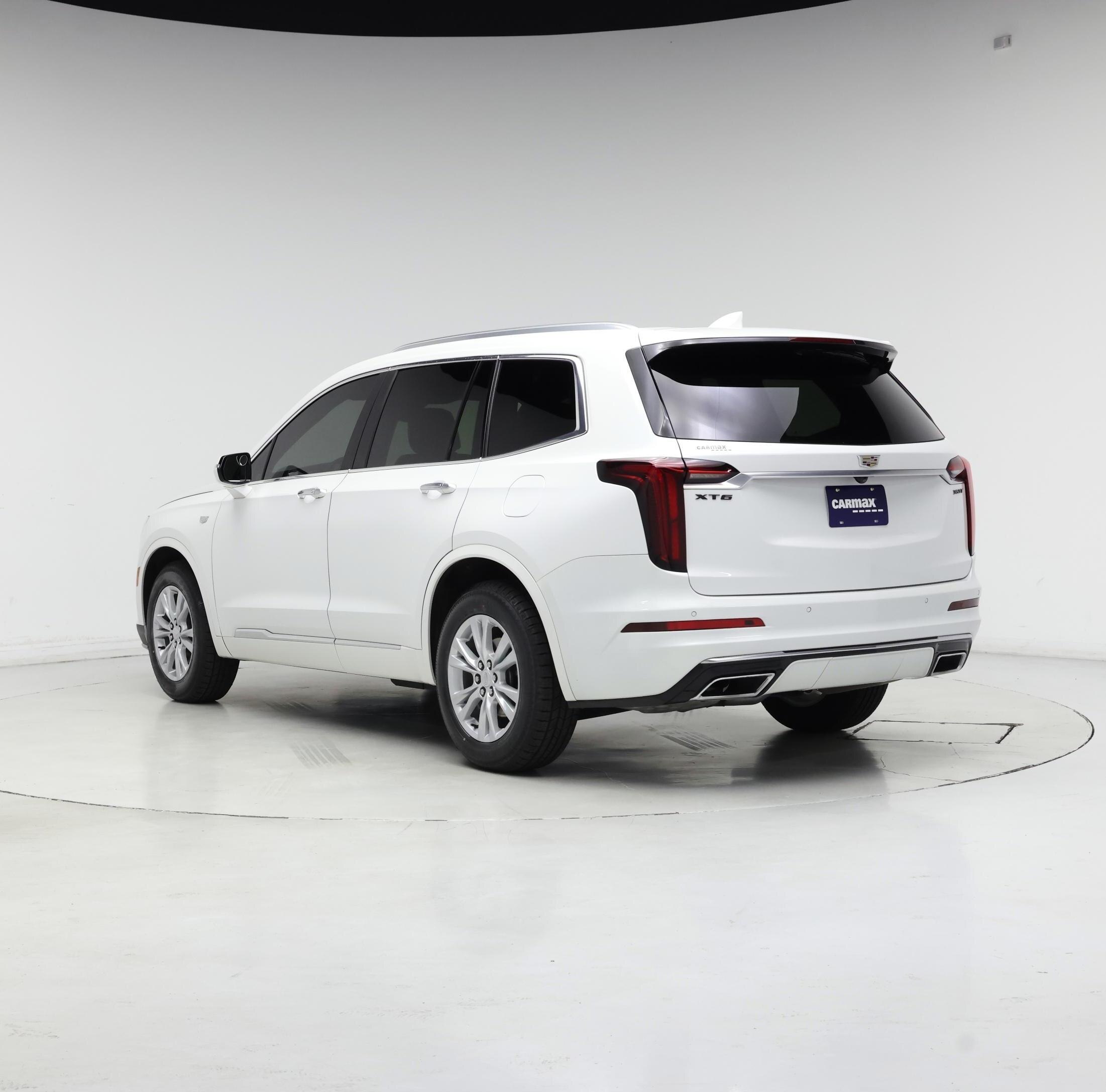 Thumbnail: 2022 Cadillac XT6 - 2
