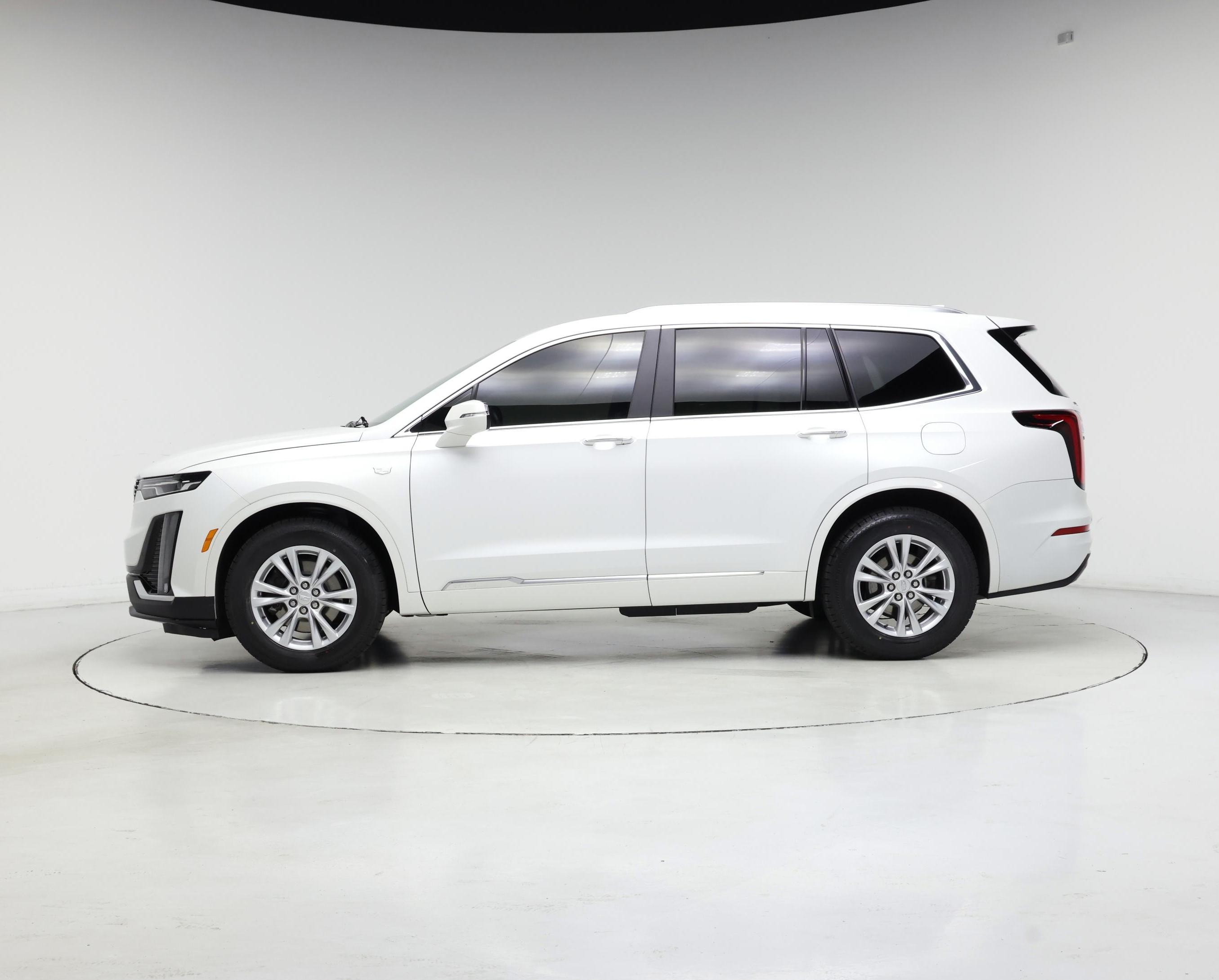Thumbnail: 2022 Cadillac XT6 - 3