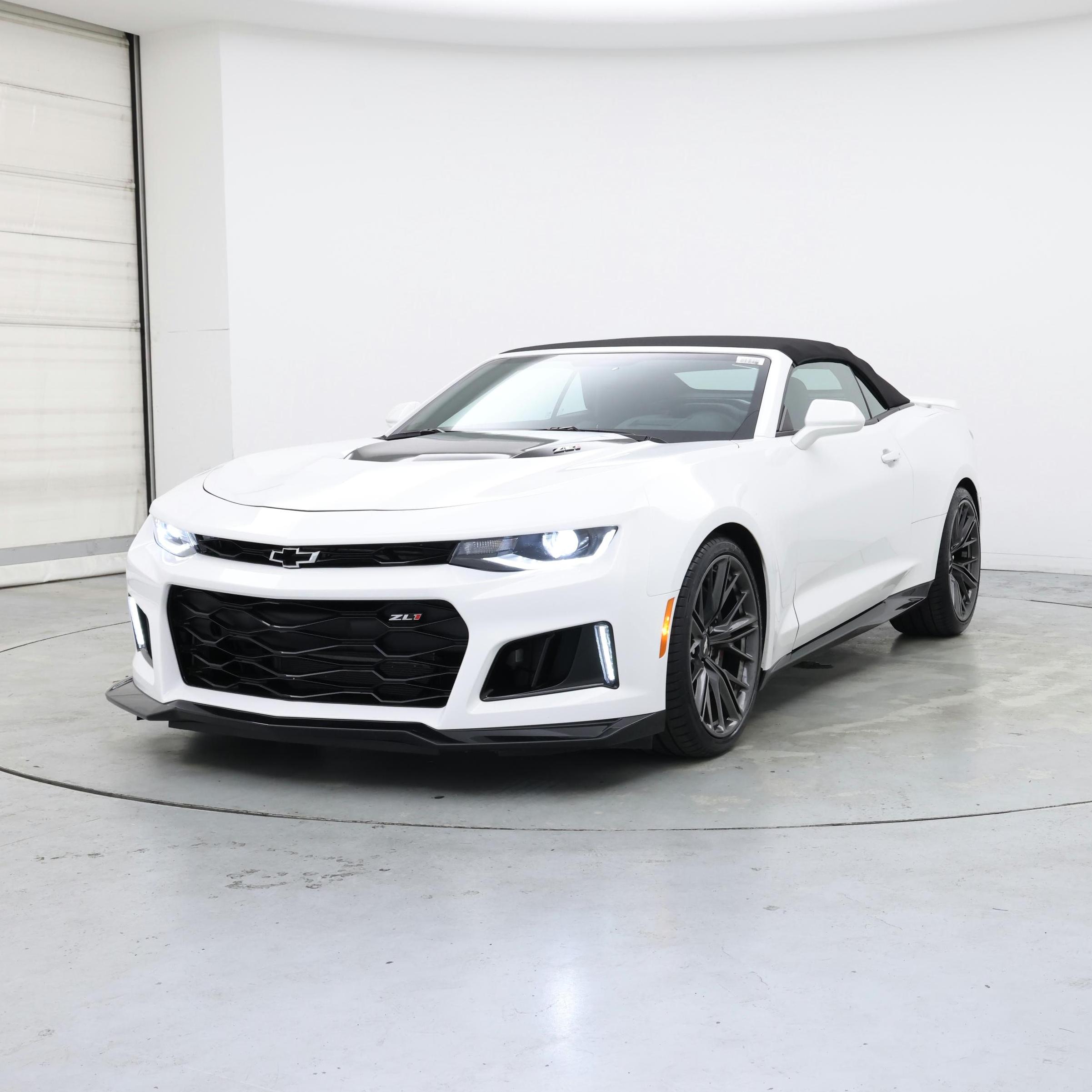 Thumbnail: 2019 Chevrolet Camaro - 4