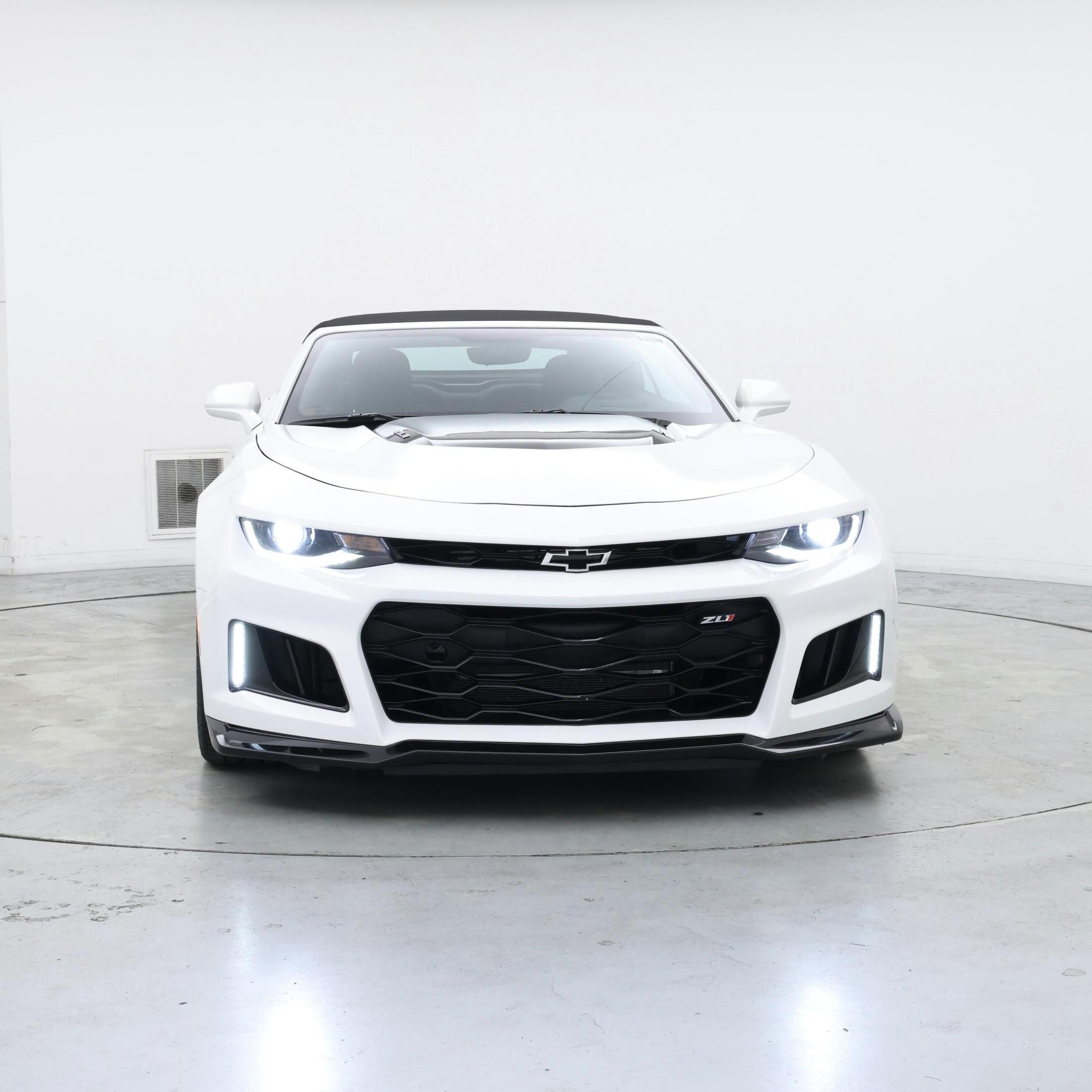 Thumbnail: 2019 Chevrolet Camaro - 5