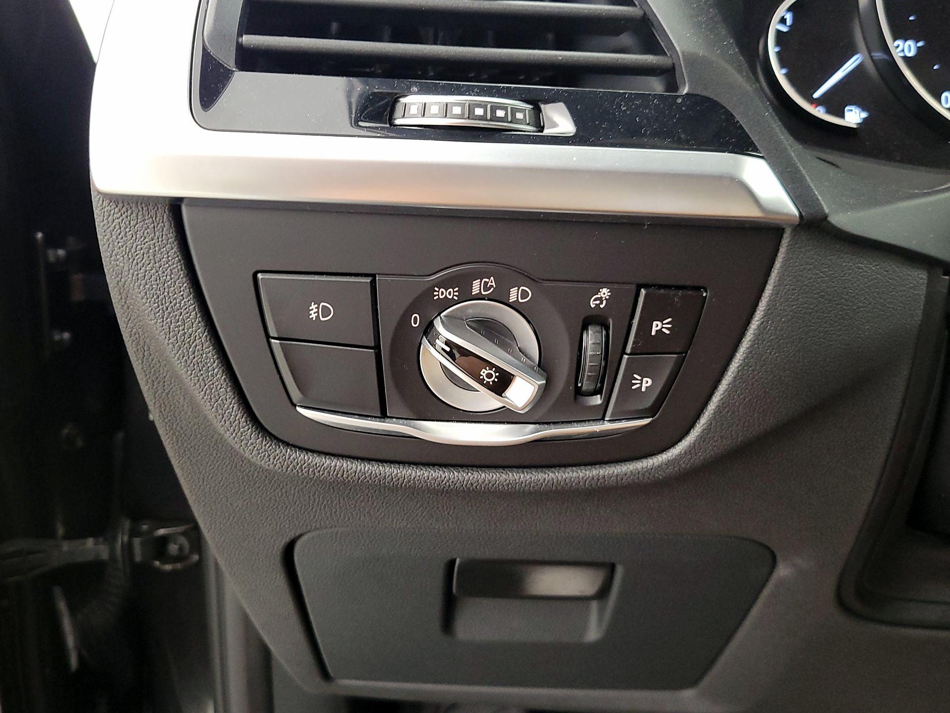 Thumbnail: 2021 BMW X3 - 13