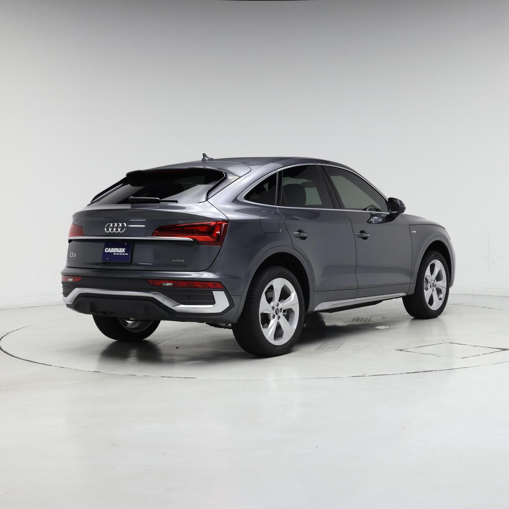 Thumbnail: 2024 Audi Q5 - 8