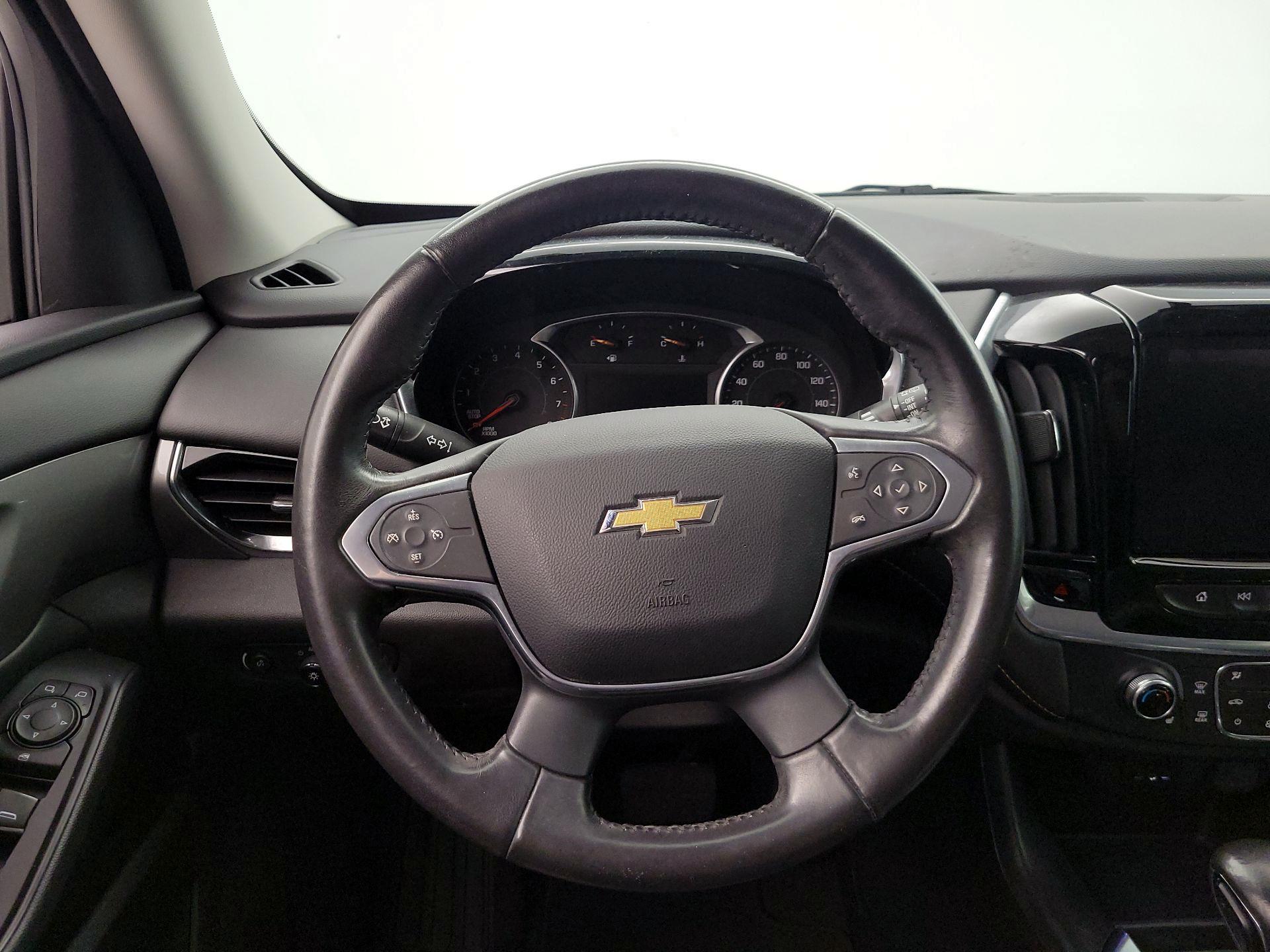 Thumbnail: 2021 Chevrolet Traverse - 10