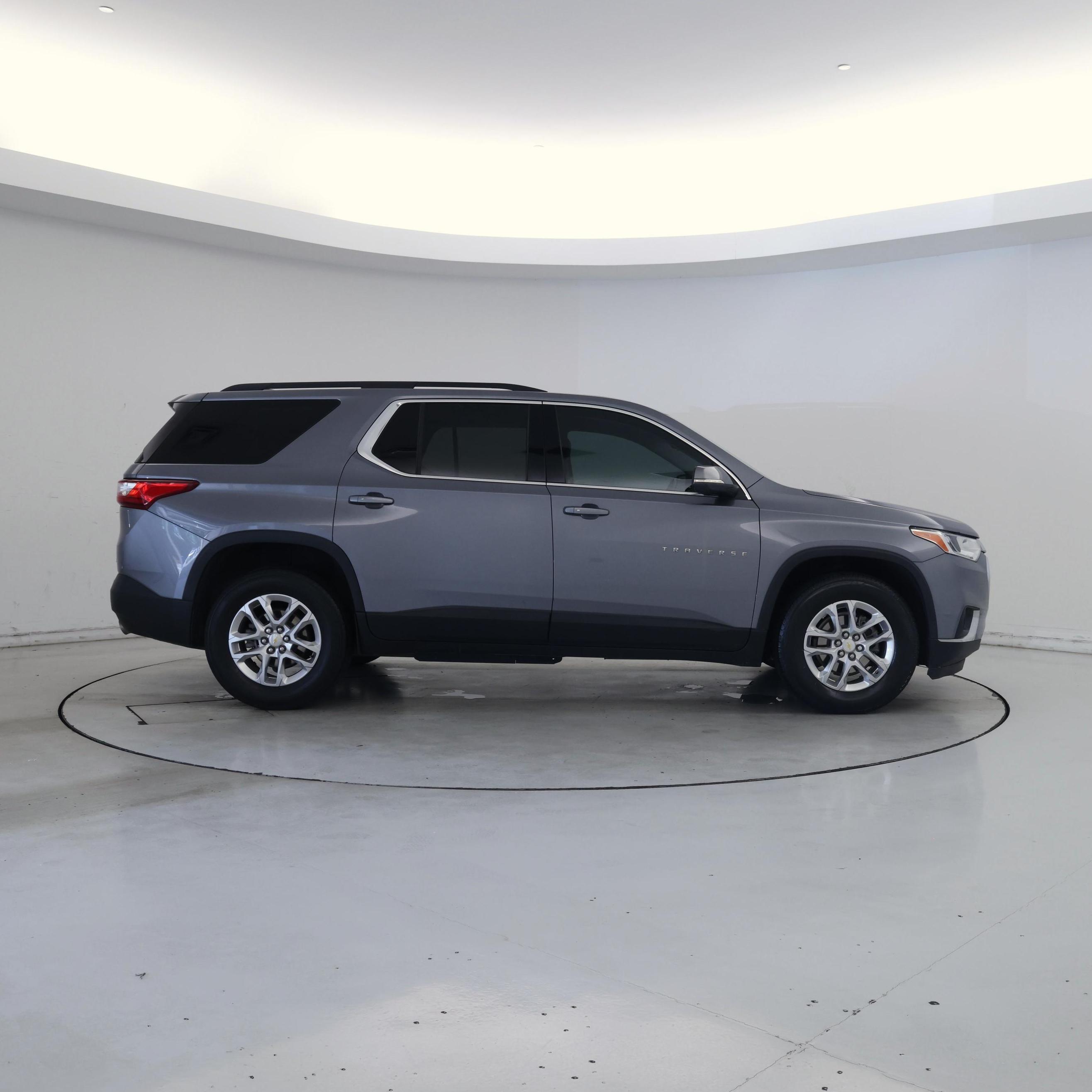 Thumbnail: 2021 Chevrolet Traverse - 7