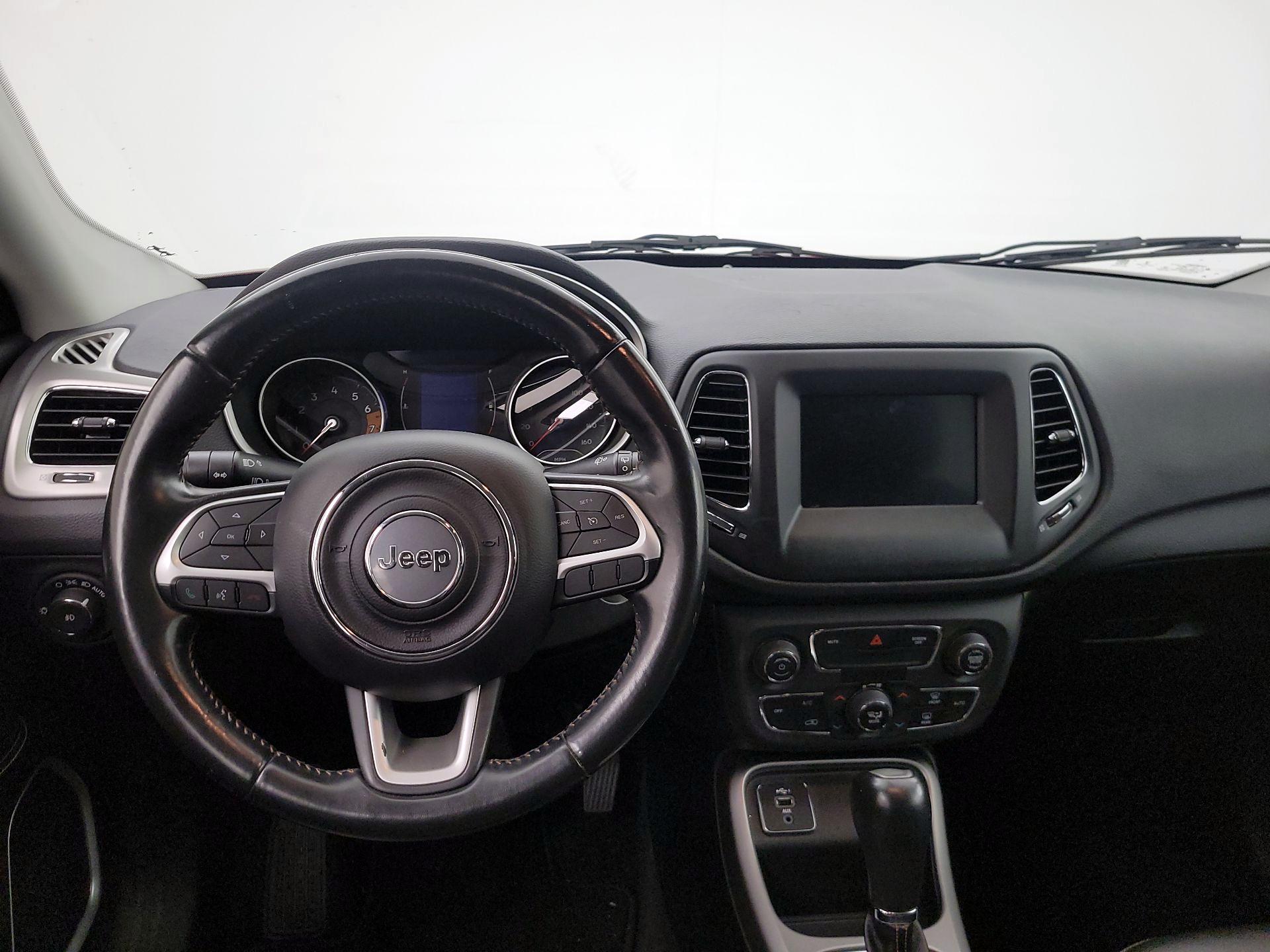 Thumbnail: 2019 Jeep Compass - 10