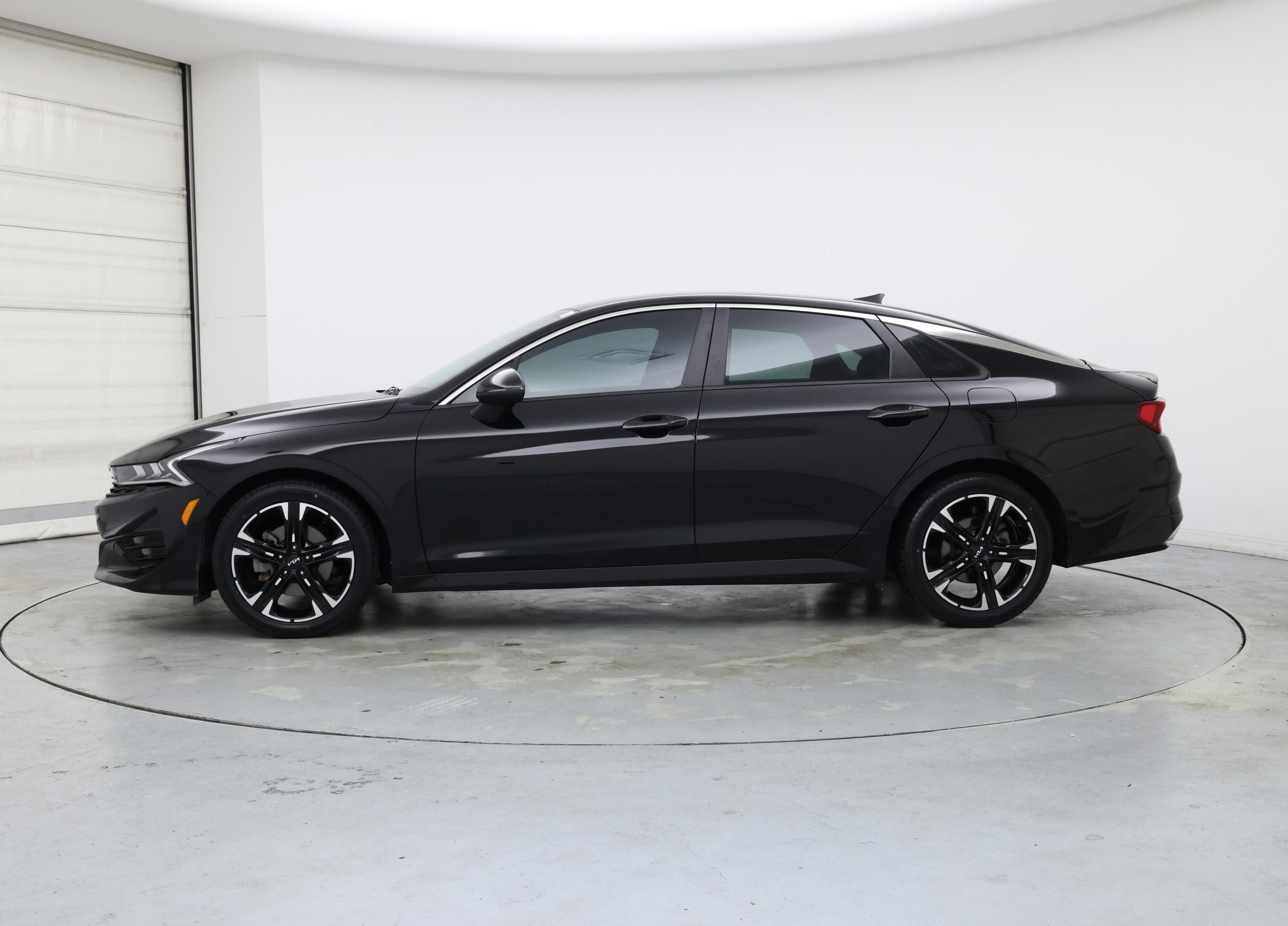 Thumbnail: 2023 Kia K5 - 3