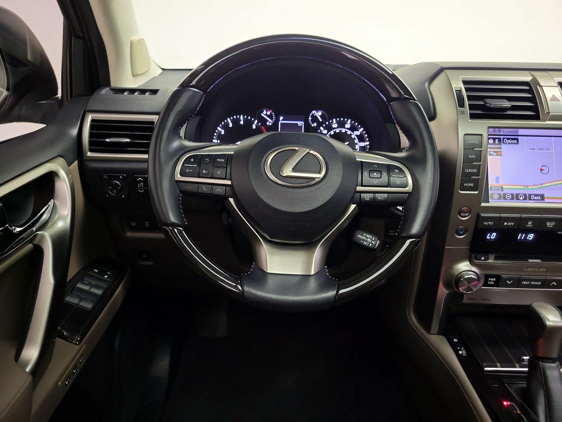 Thumbnail: 2021 Lexus GX - 10
