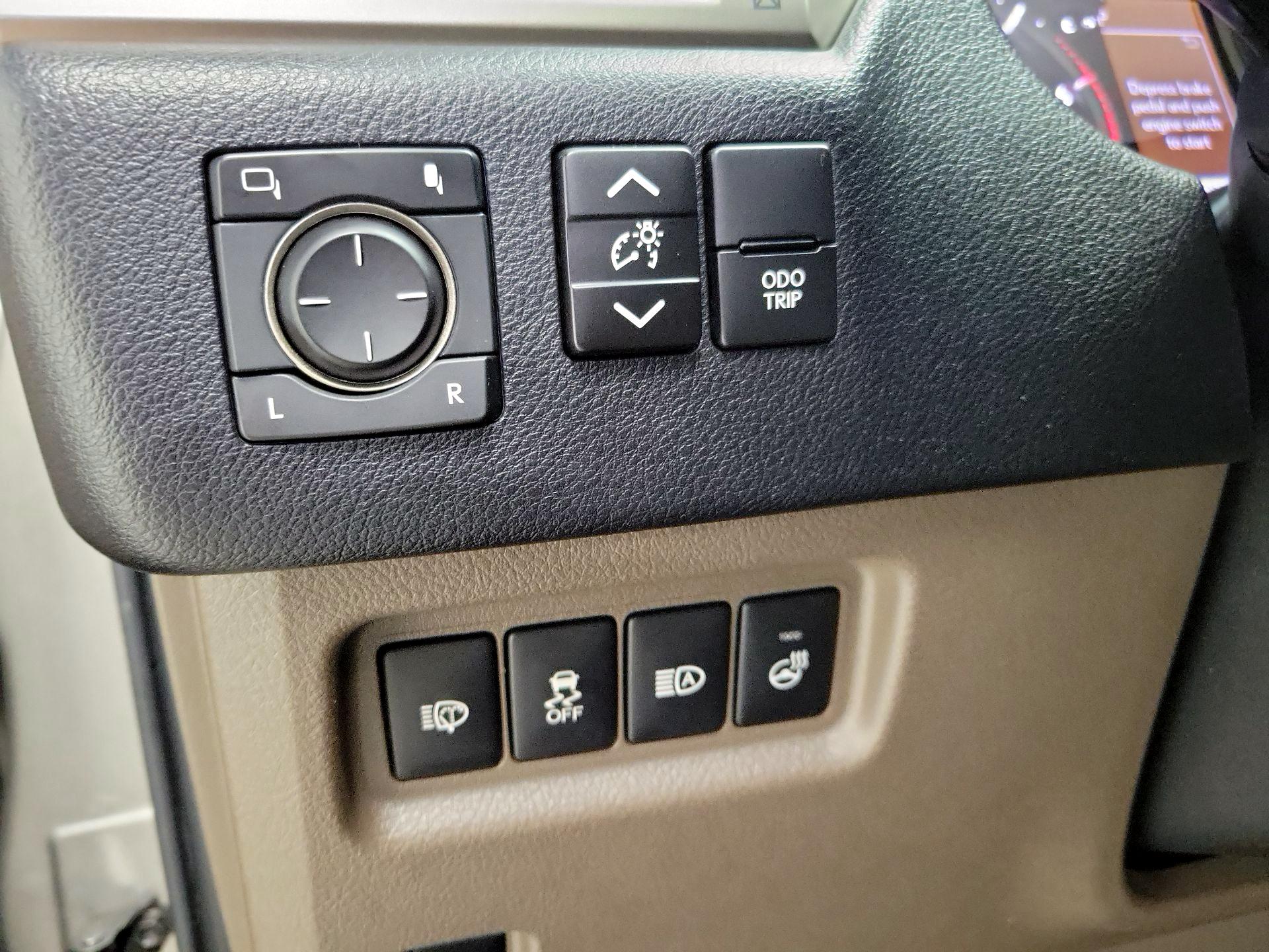 Thumbnail: 2021 Lexus GX - 13