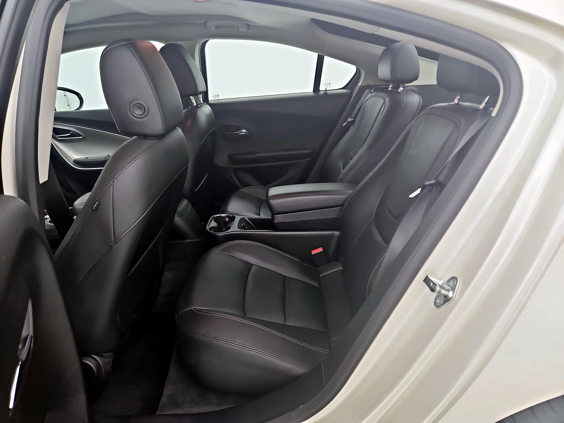 Thumbnail: 2014 Chevrolet Volt - 20