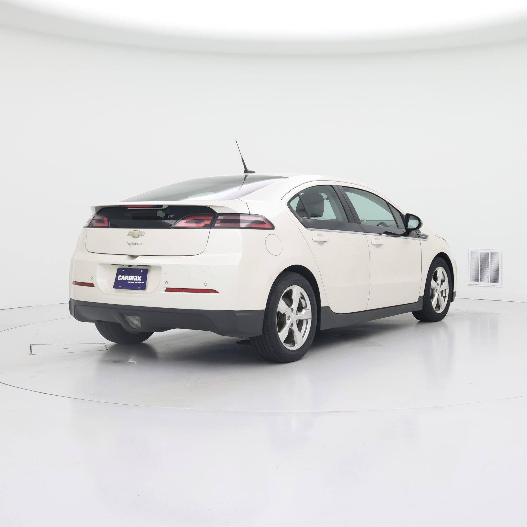 Thumbnail: 2014 Chevrolet Volt - 8