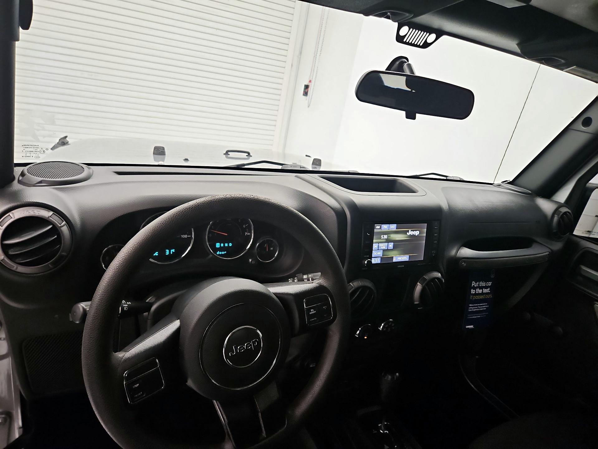 Thumbnail: 2016 Jeep Wrangler - 9