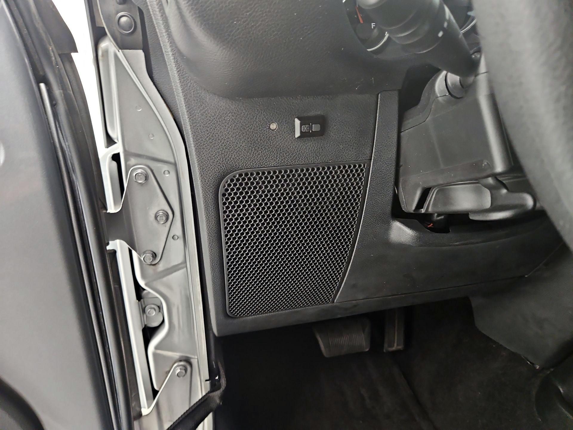 Thumbnail: 2016 Jeep Wrangler - 13