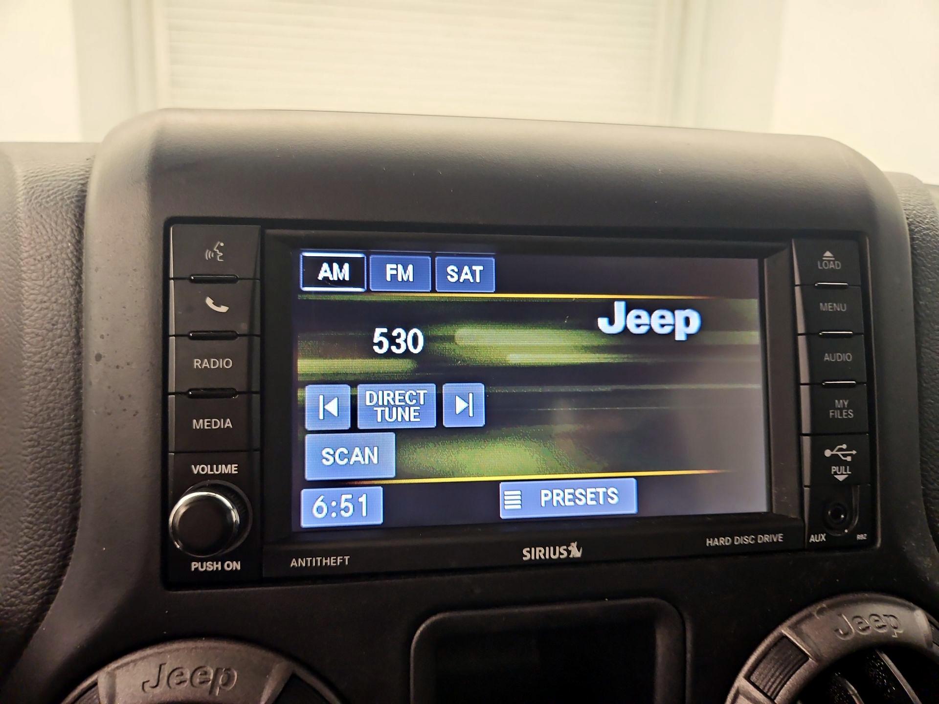 Thumbnail: 2016 Jeep Wrangler - 14