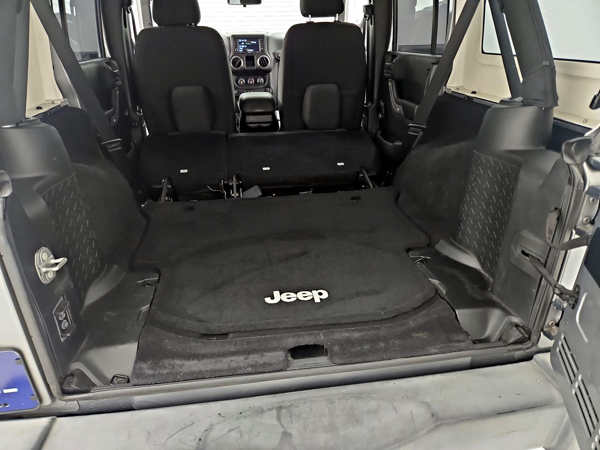 Thumbnail: 2016 Jeep Wrangler - 20