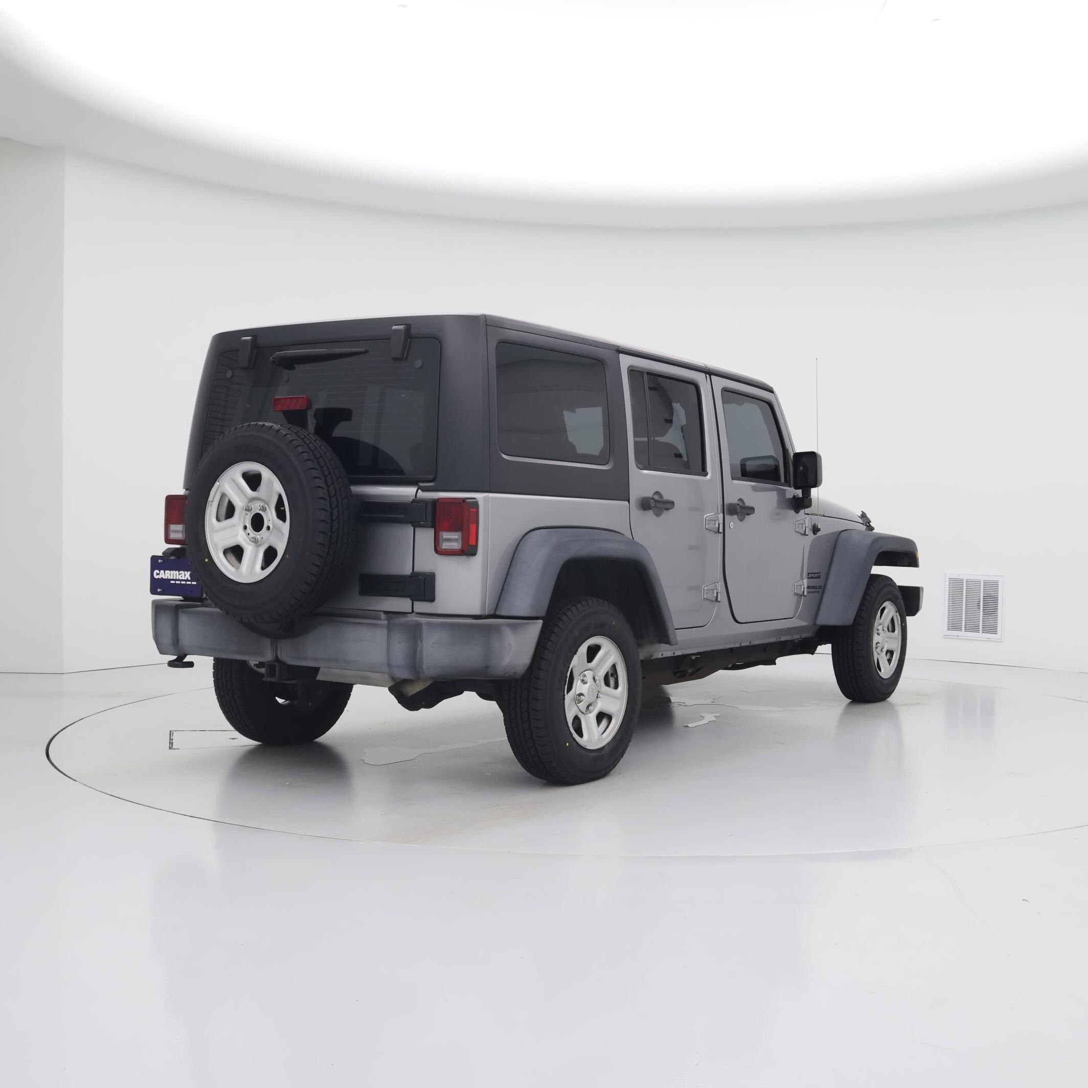 Thumbnail: 2016 Jeep Wrangler - 8