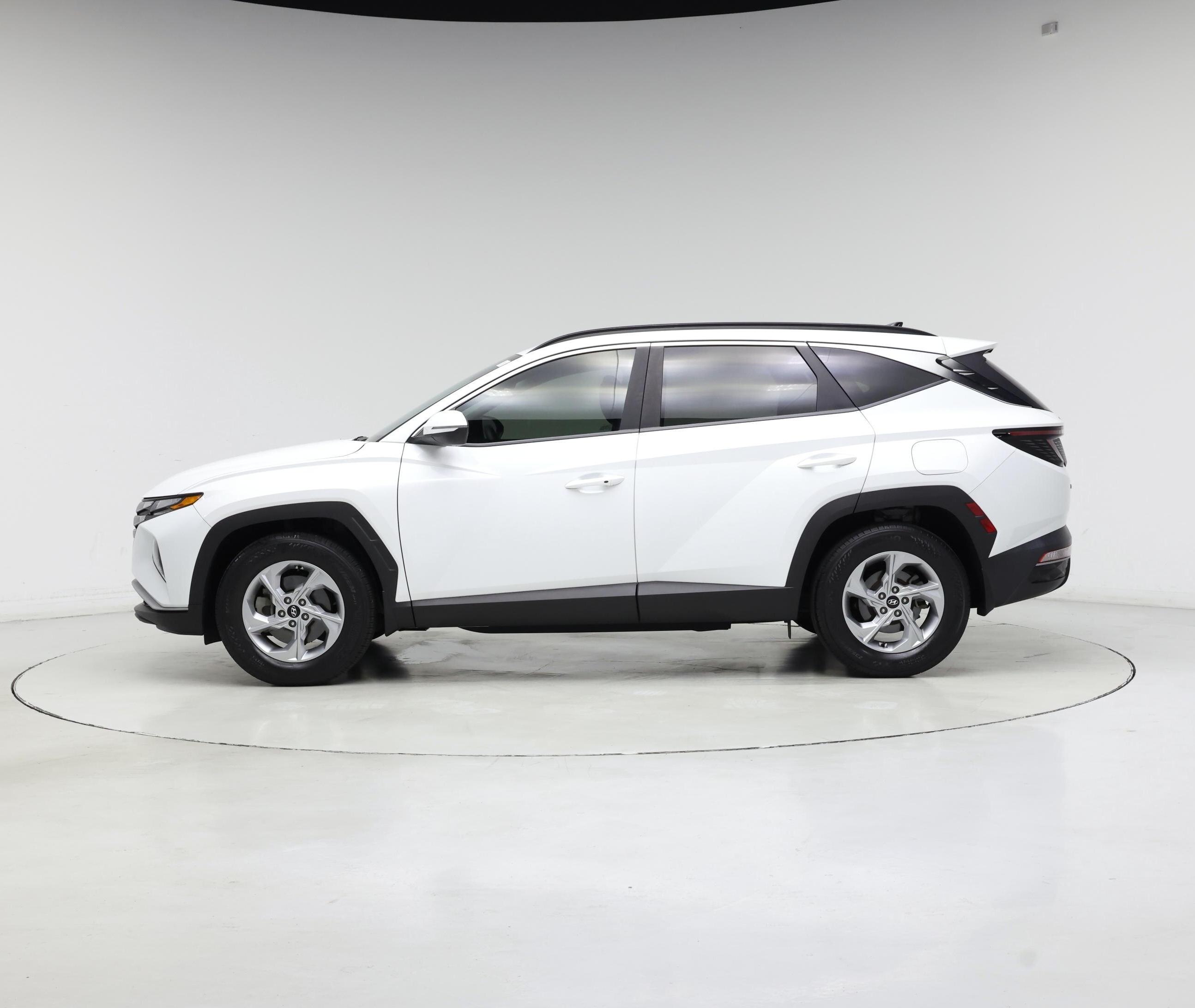 Thumbnail: 2022 Hyundai Tucson - 3