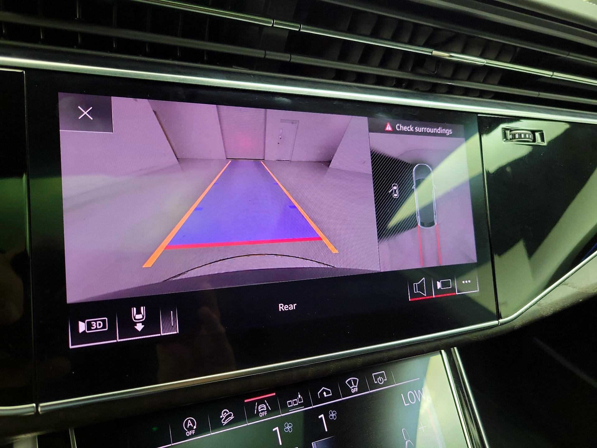 Thumbnail: 2019 Audi Q8 - 15