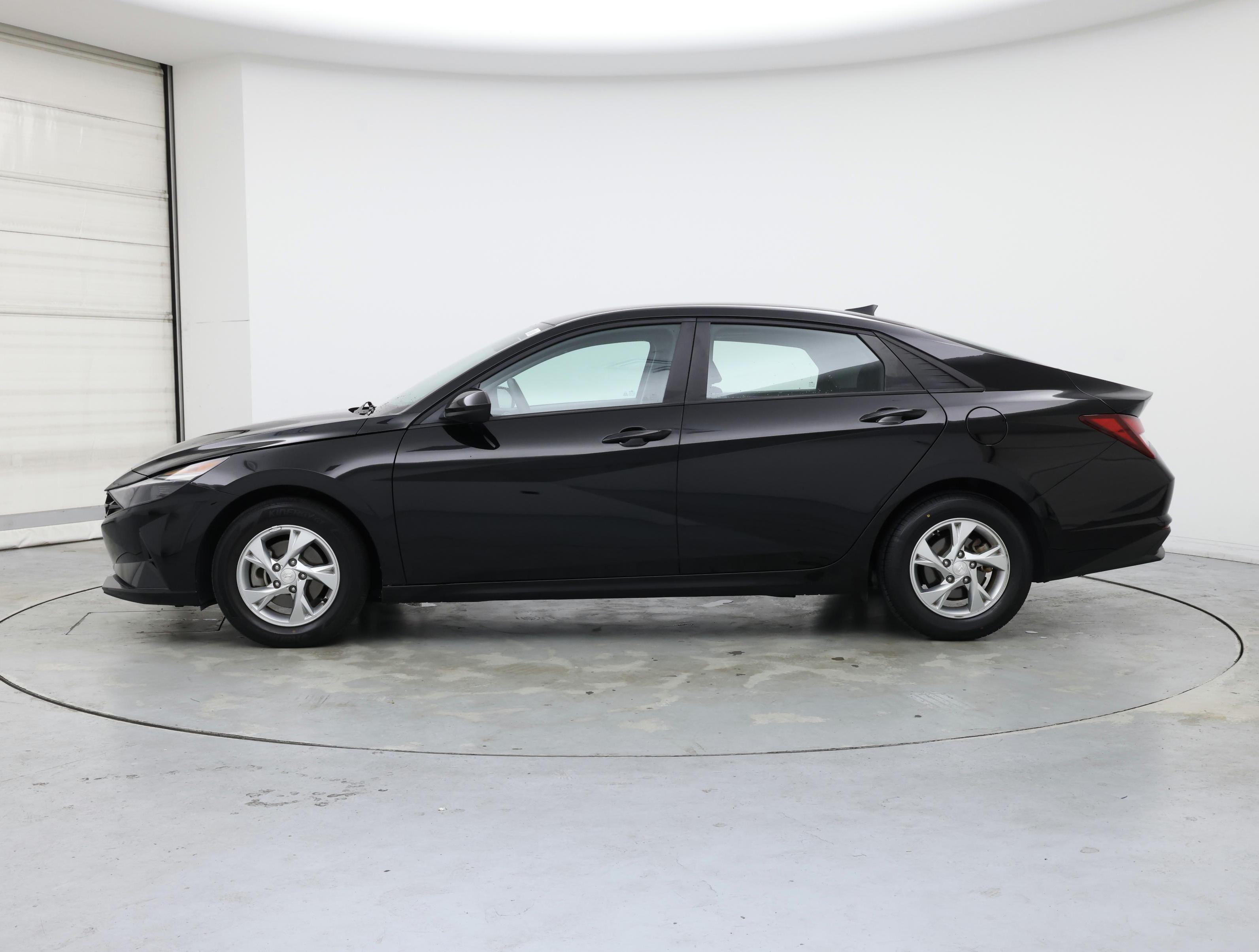 Thumbnail: 2022 Hyundai Elantra - 3