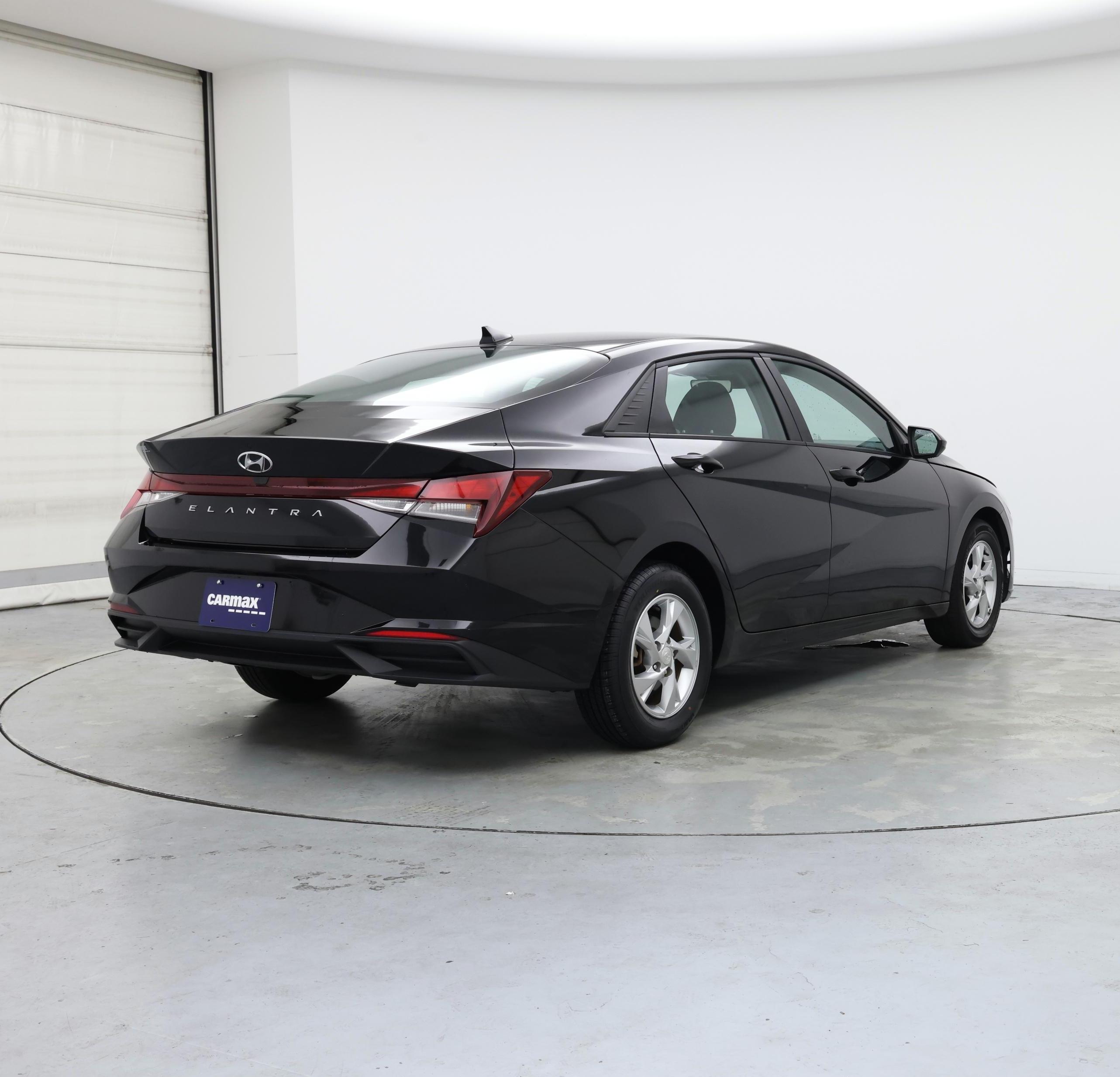 Thumbnail: 2022 Hyundai Elantra - 8