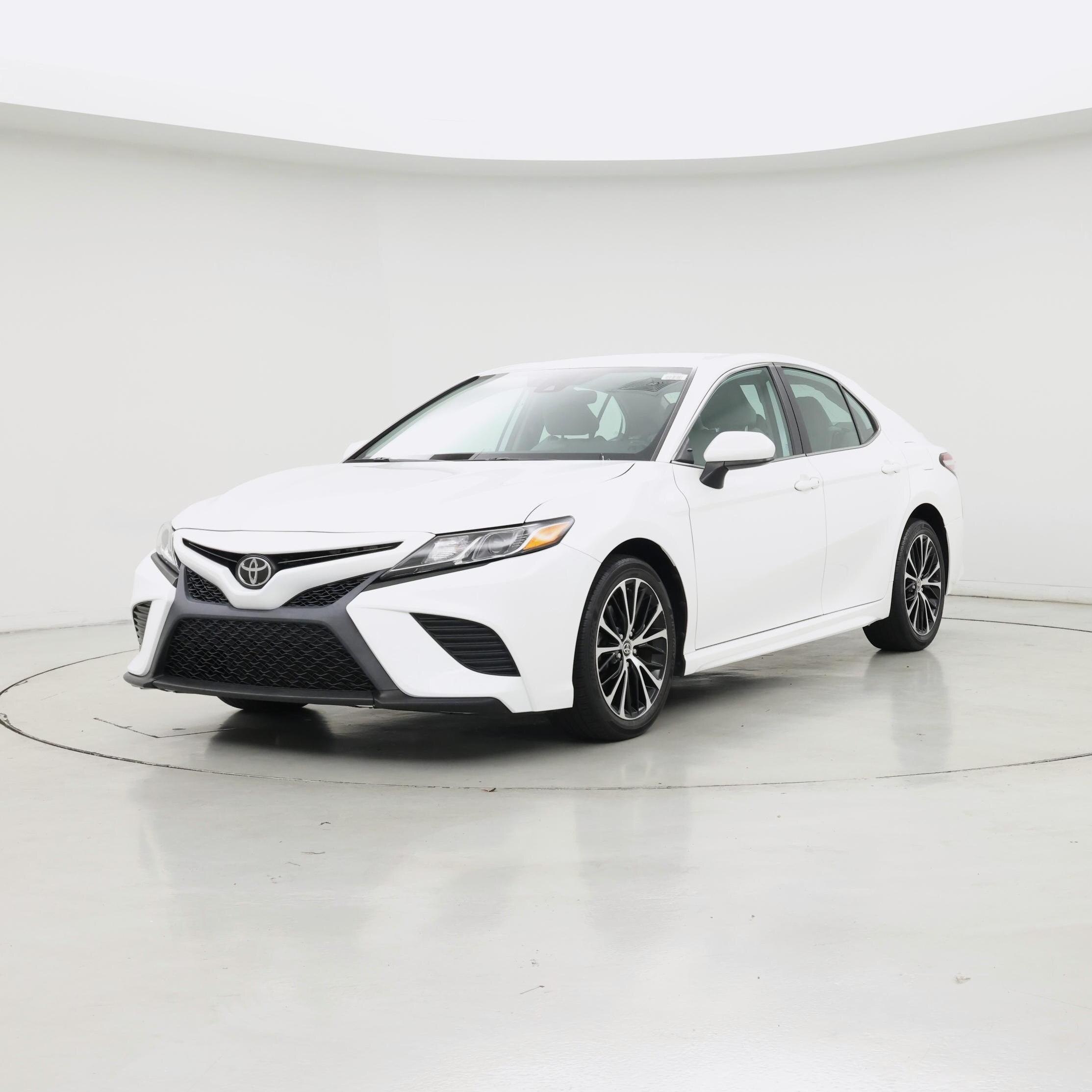 Thumbnail: 2020 Toyota Camry - 4