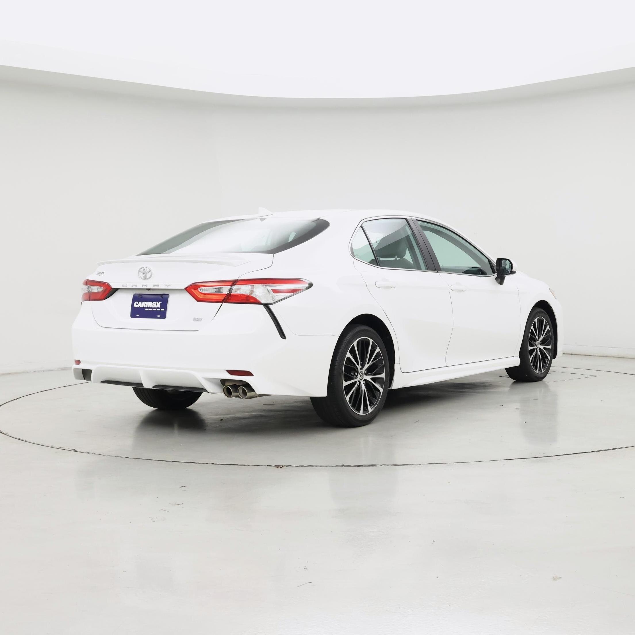 Thumbnail: 2020 Toyota Camry - 8