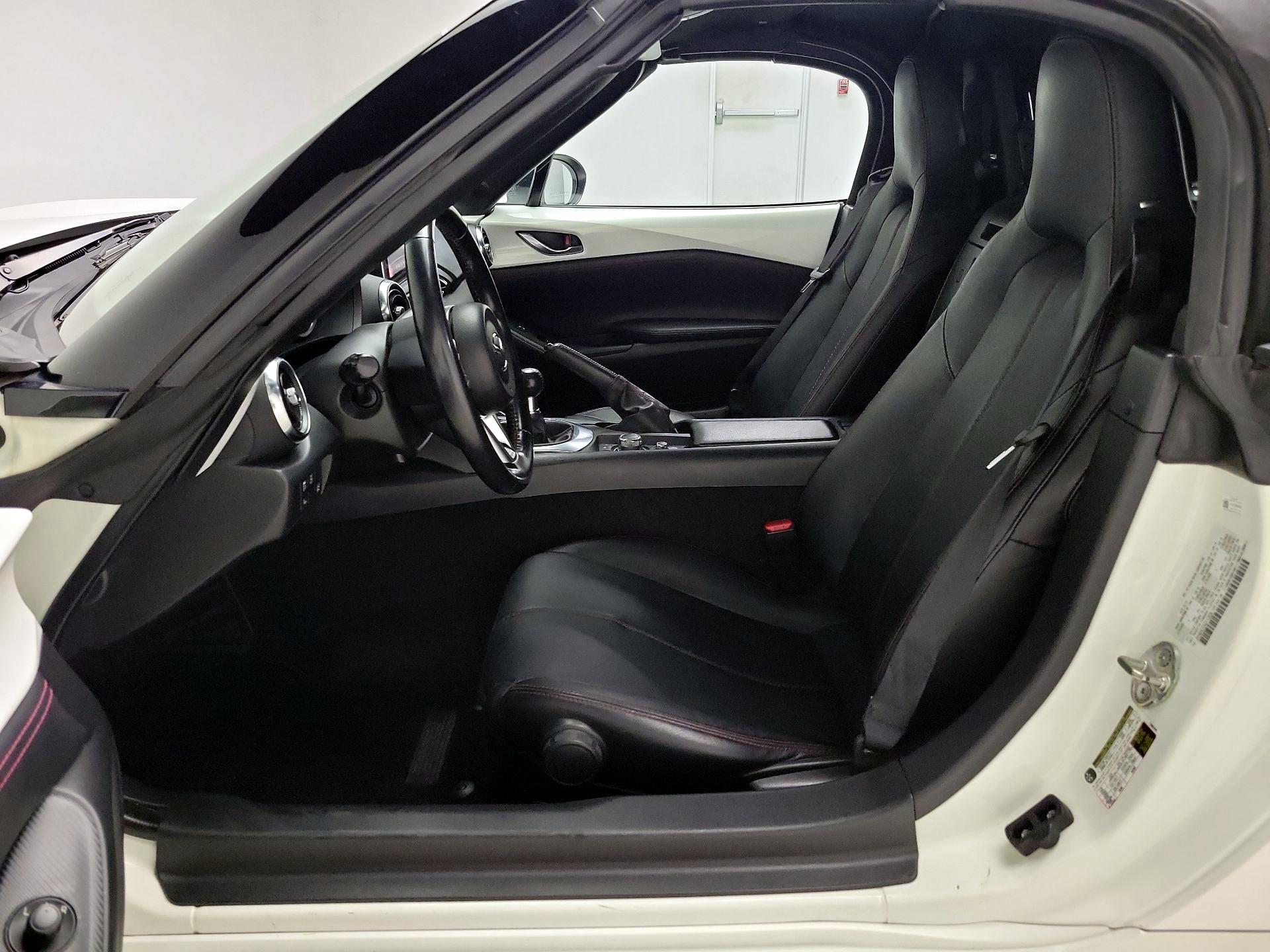 Thumbnail: 2016 Mazda MX-5 Miata - 11