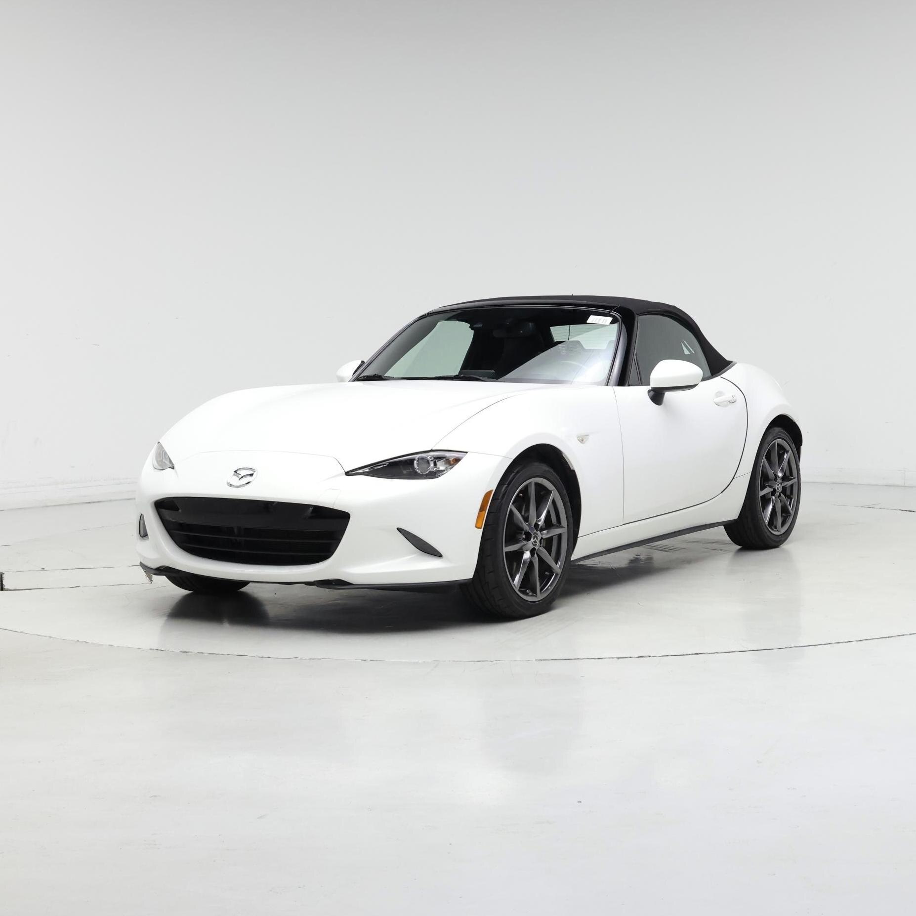 Thumbnail: 2016 Mazda MX-5 Miata - 4