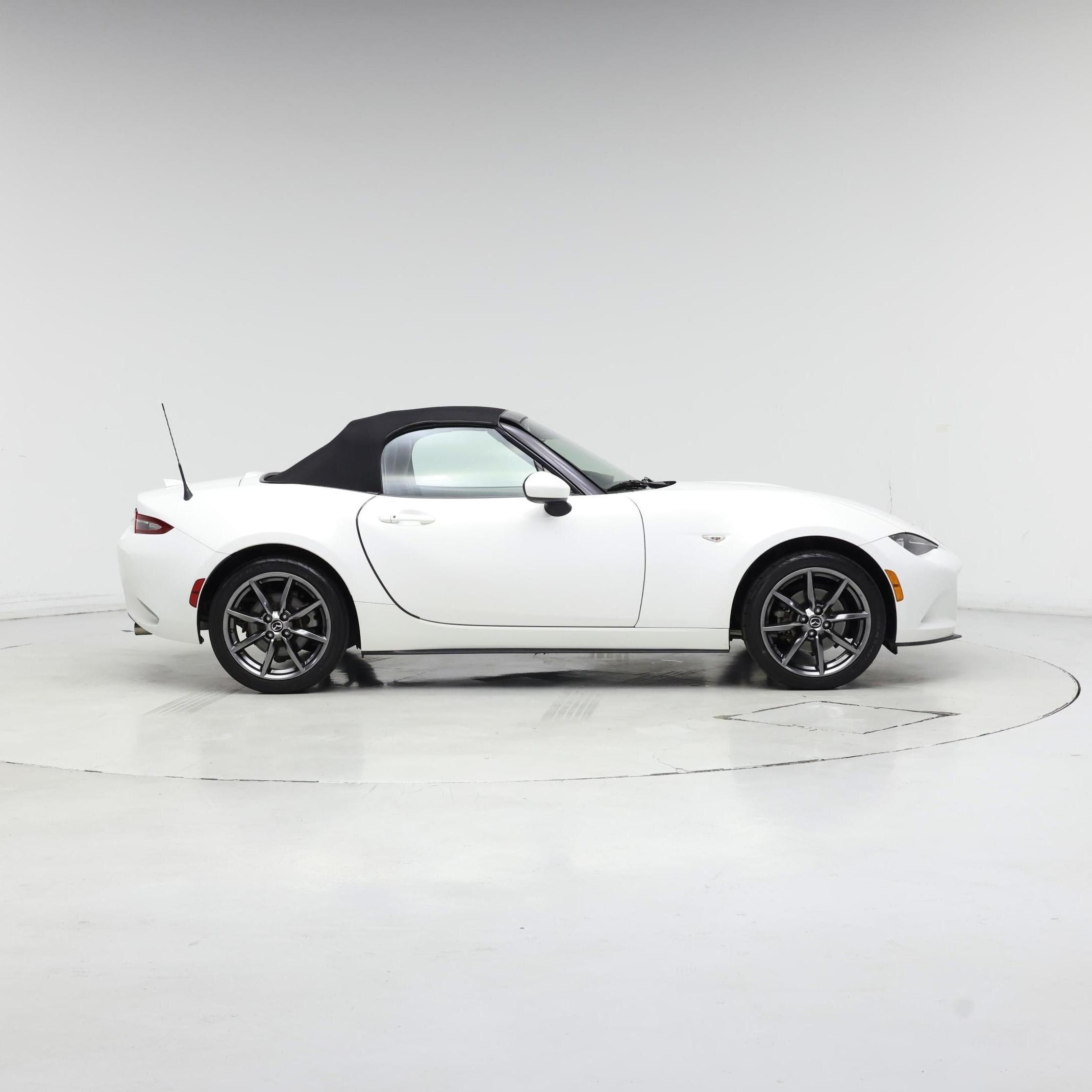 Thumbnail: 2016 Mazda MX-5 Miata - 7