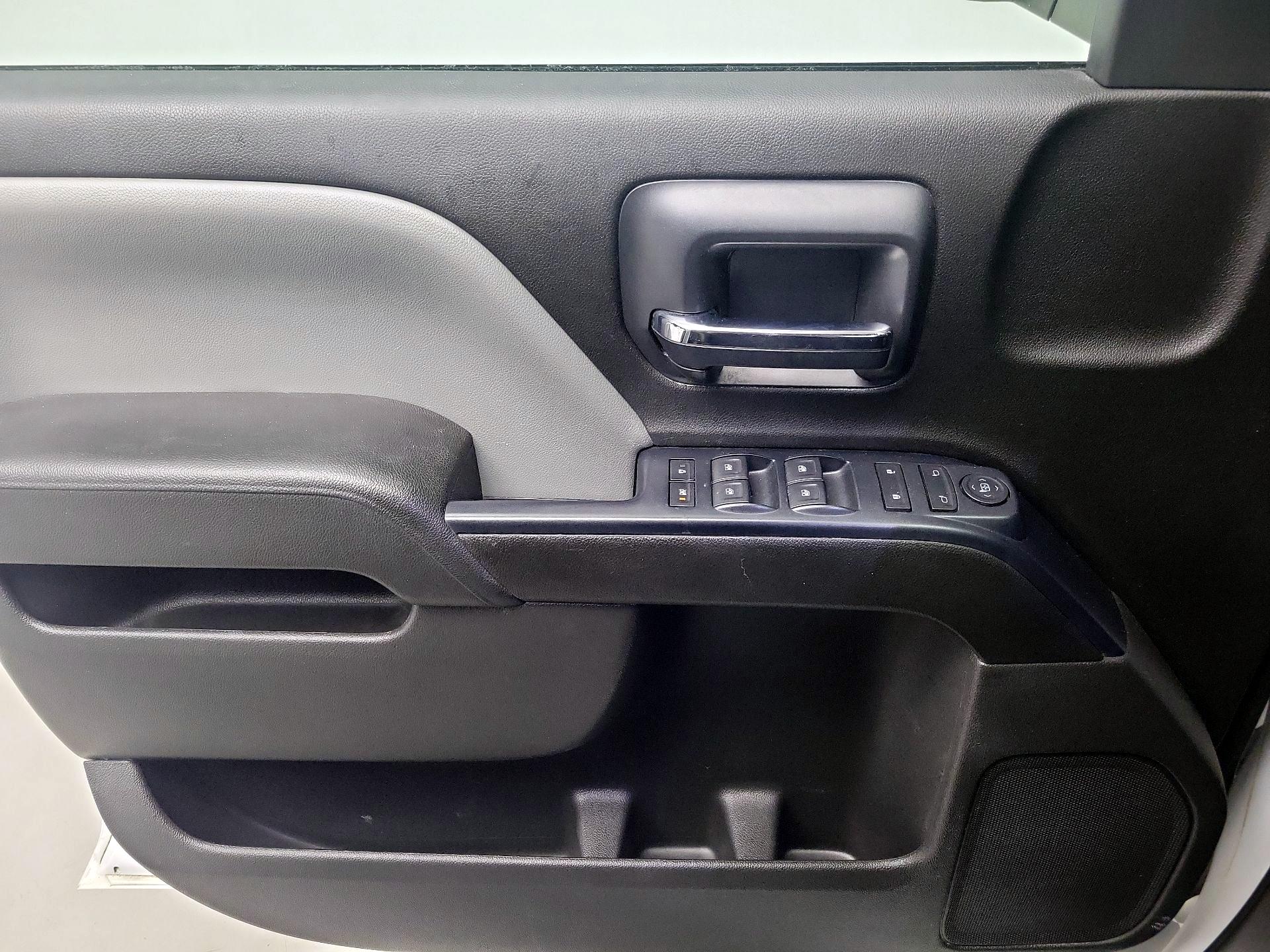 Thumbnail: 2018 Chevrolet Silverado 1500 - 12