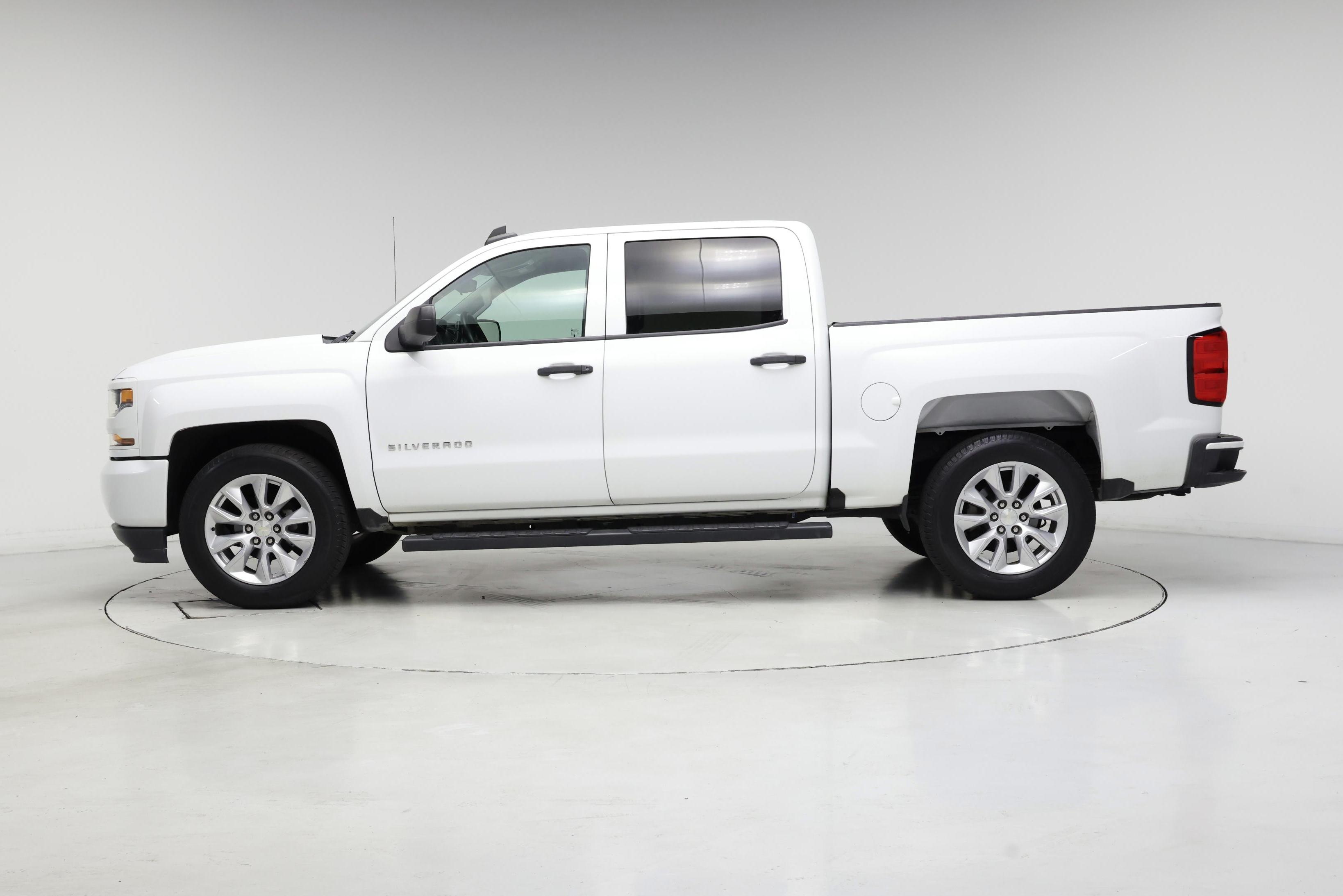 Thumbnail: 2018 Chevrolet Silverado 1500 - 3
