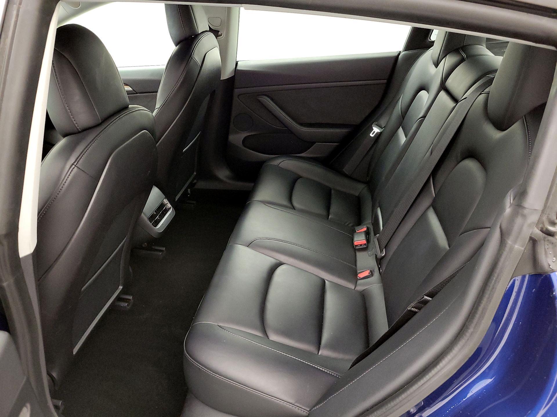 Thumbnail: 2021 Tesla Model 3 - 19