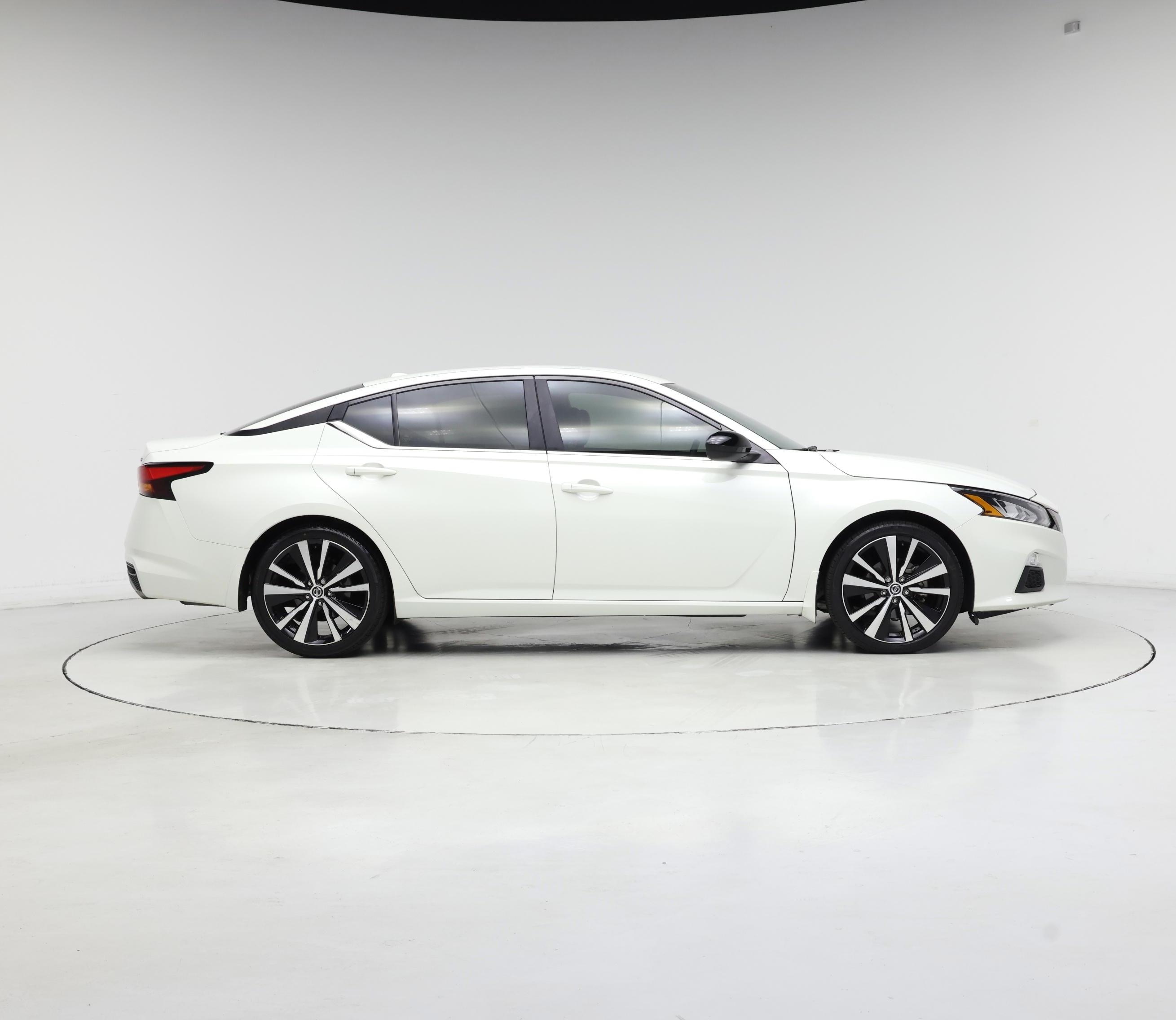Thumbnail: 2022 Nissan Altima - 7
