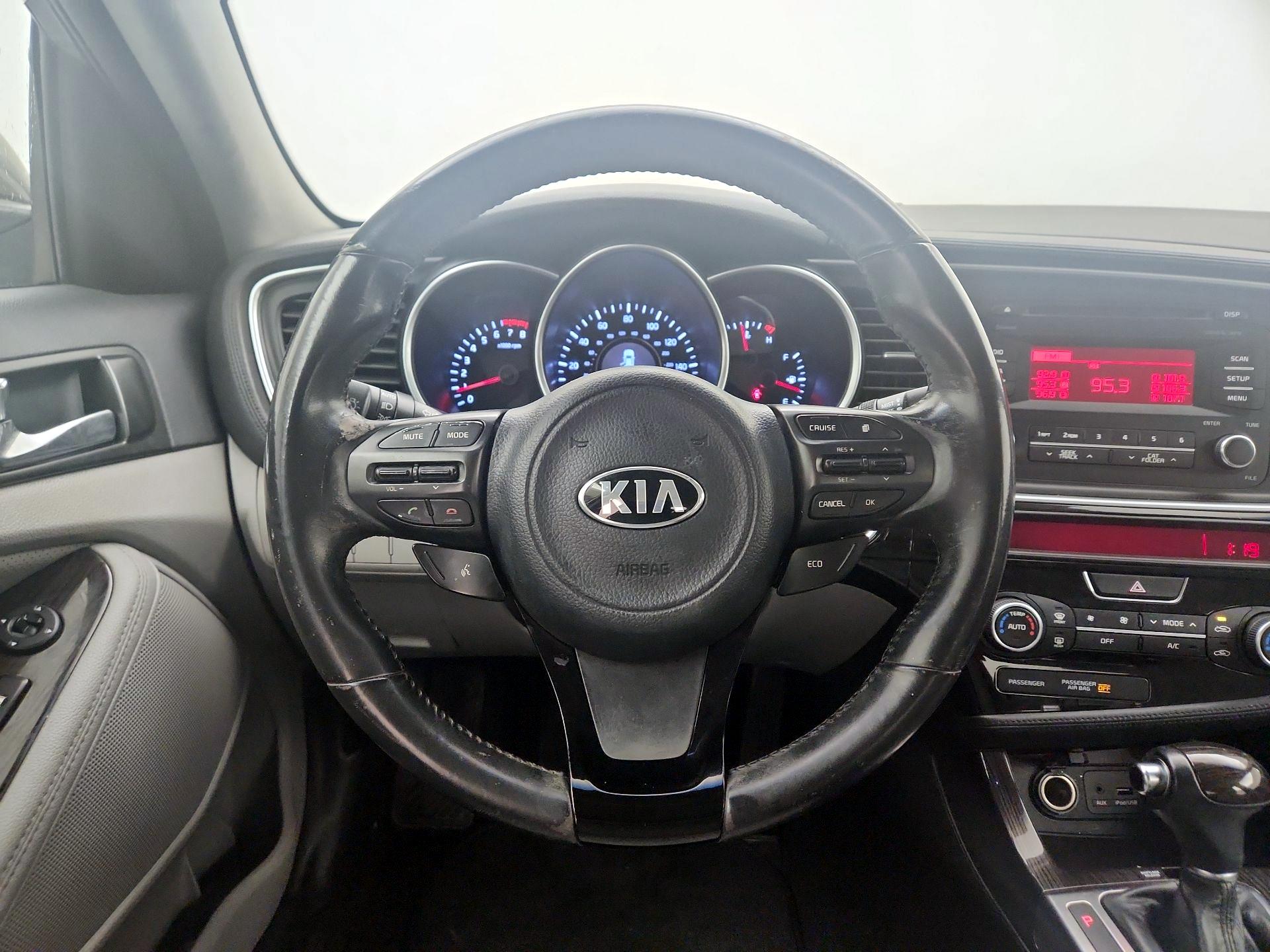 Thumbnail: 2014 Kia Optima - 10