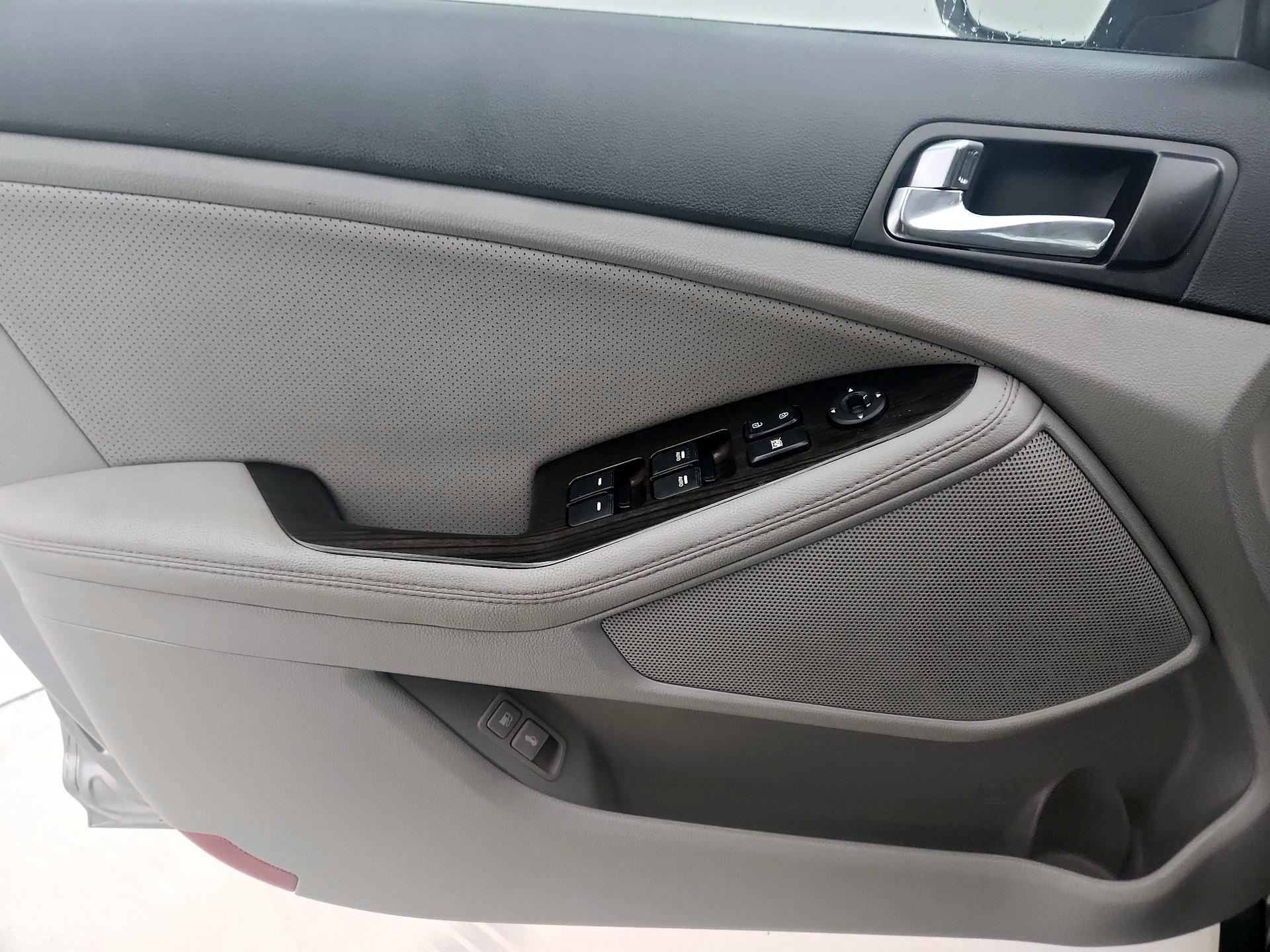 Thumbnail: 2014 Kia Optima - 12