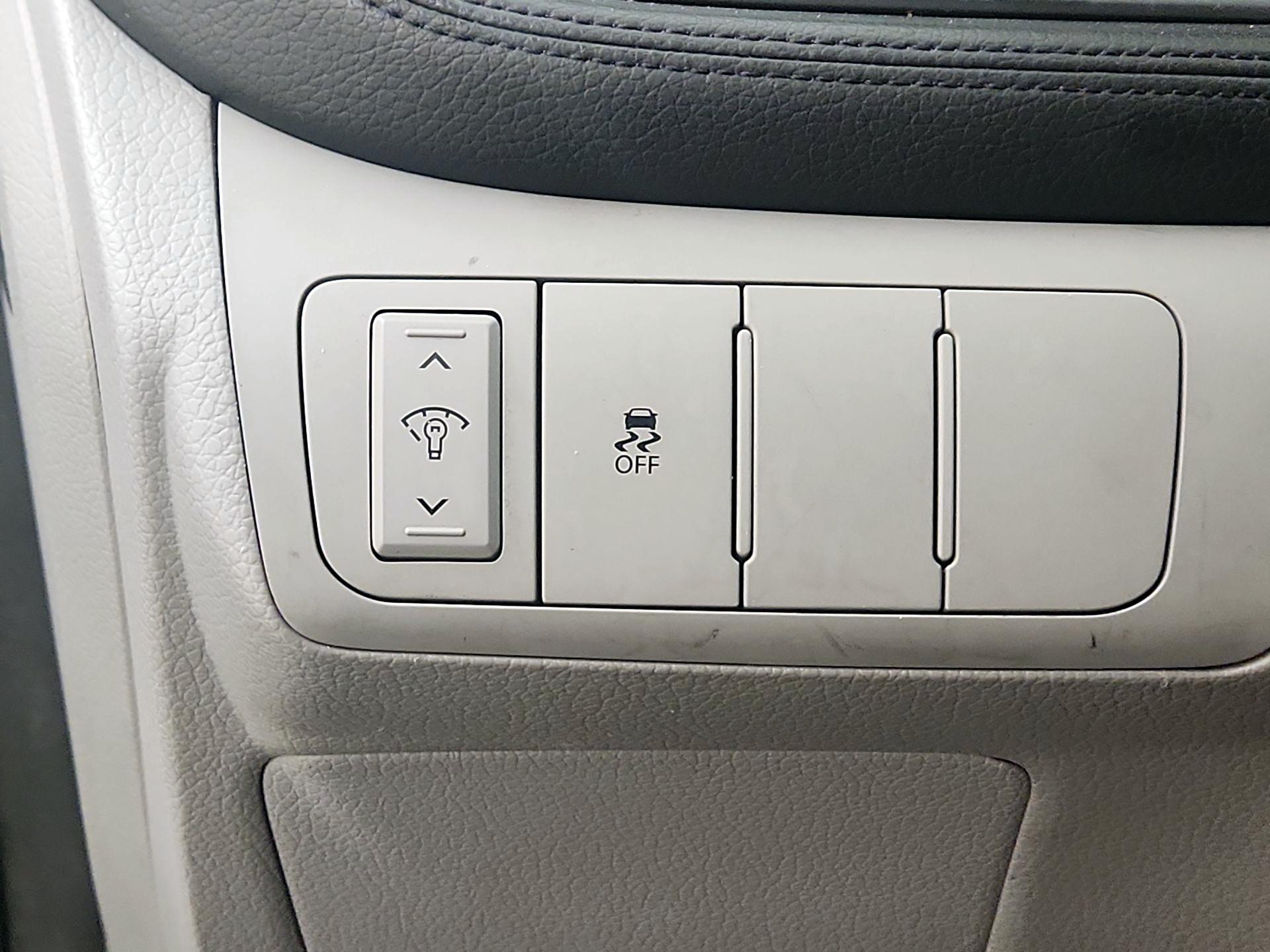 Thumbnail: 2014 Kia Optima - 13