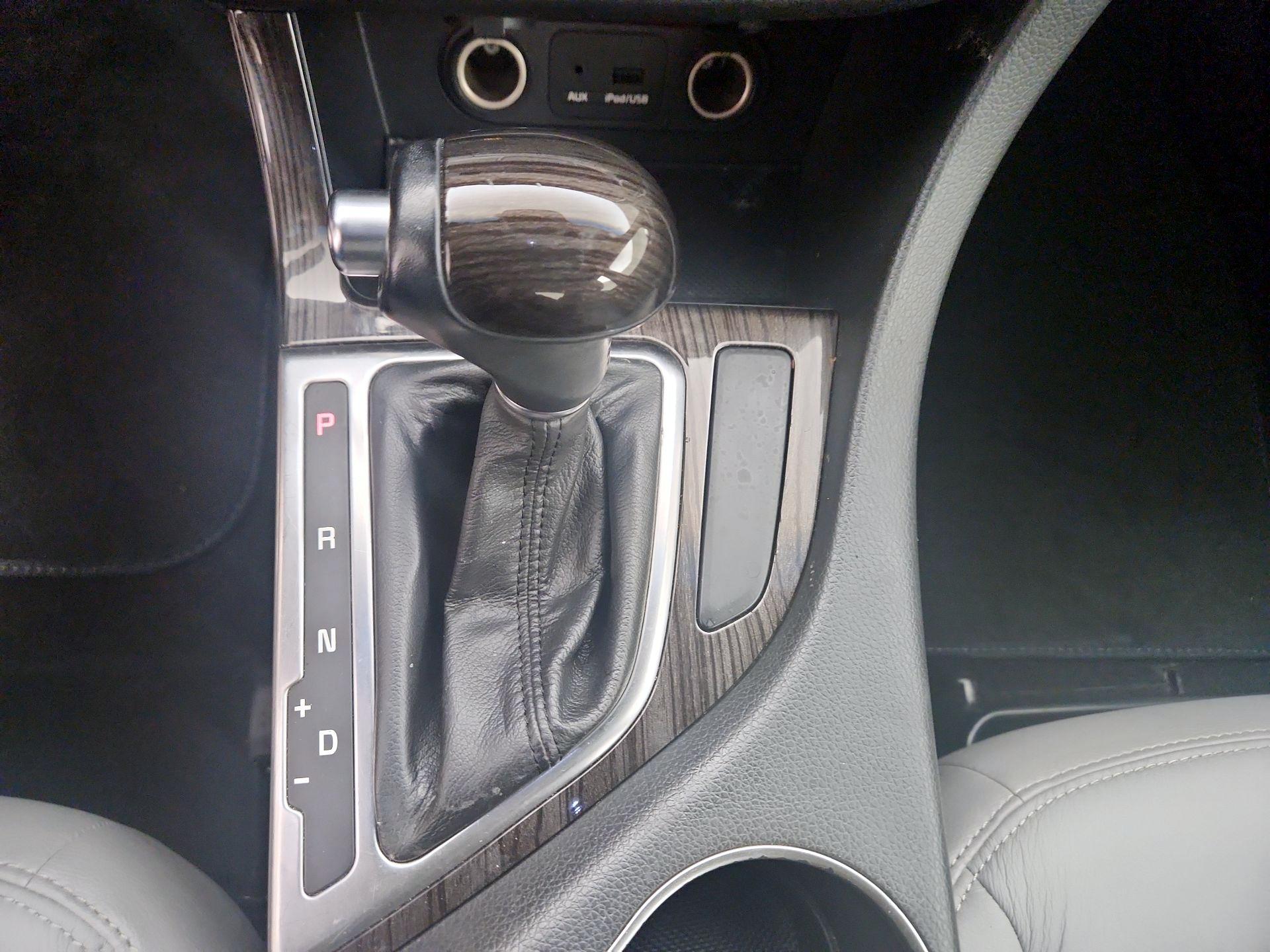 Thumbnail: 2014 Kia Optima - 16