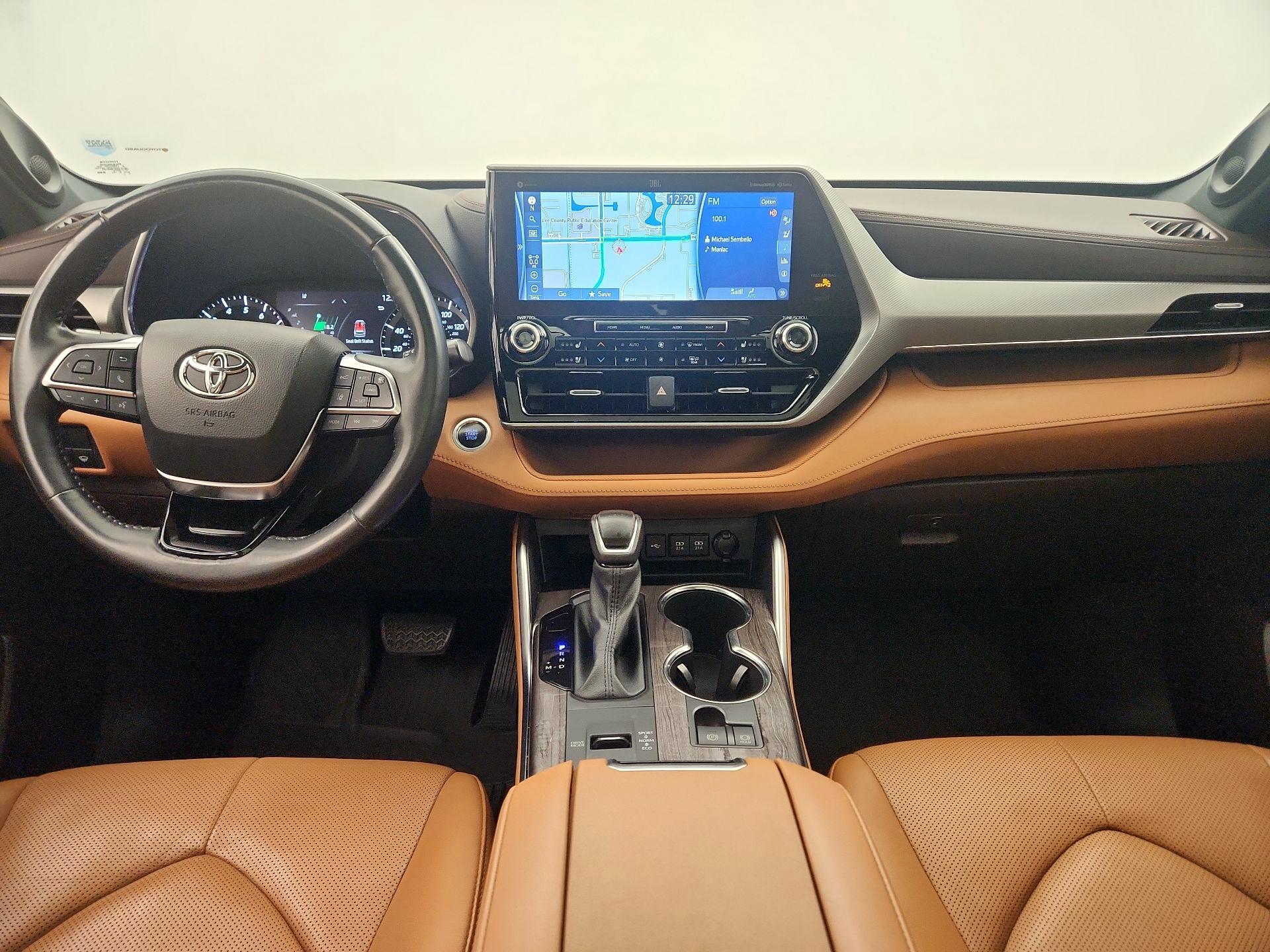 Thumbnail: 2021 Toyota Highlander - 9
