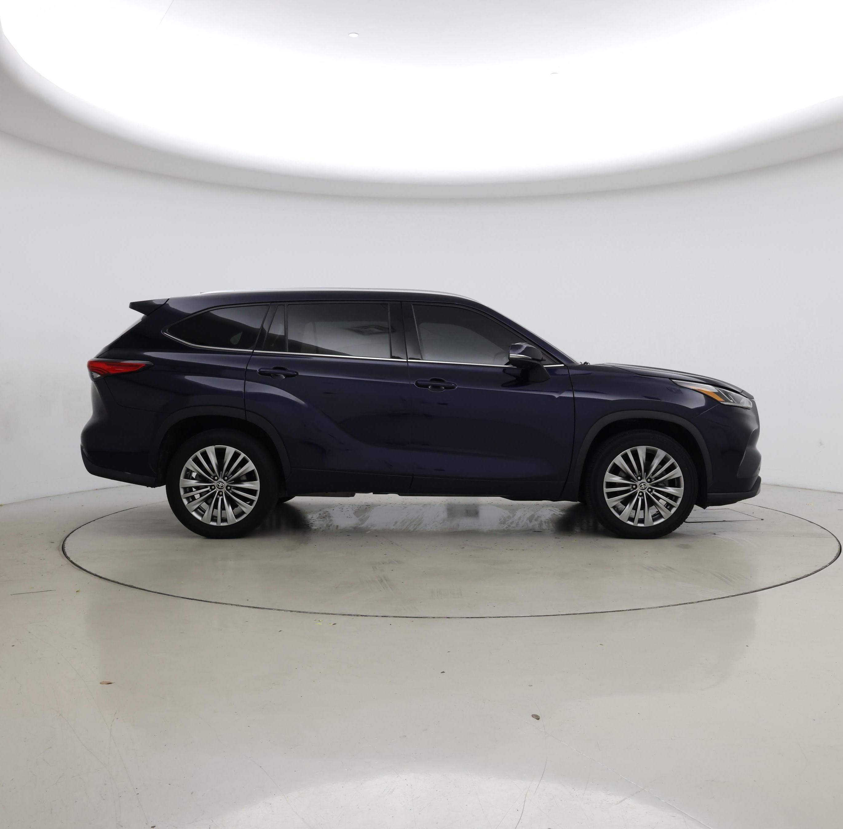 Thumbnail: 2021 Toyota Highlander - 7
