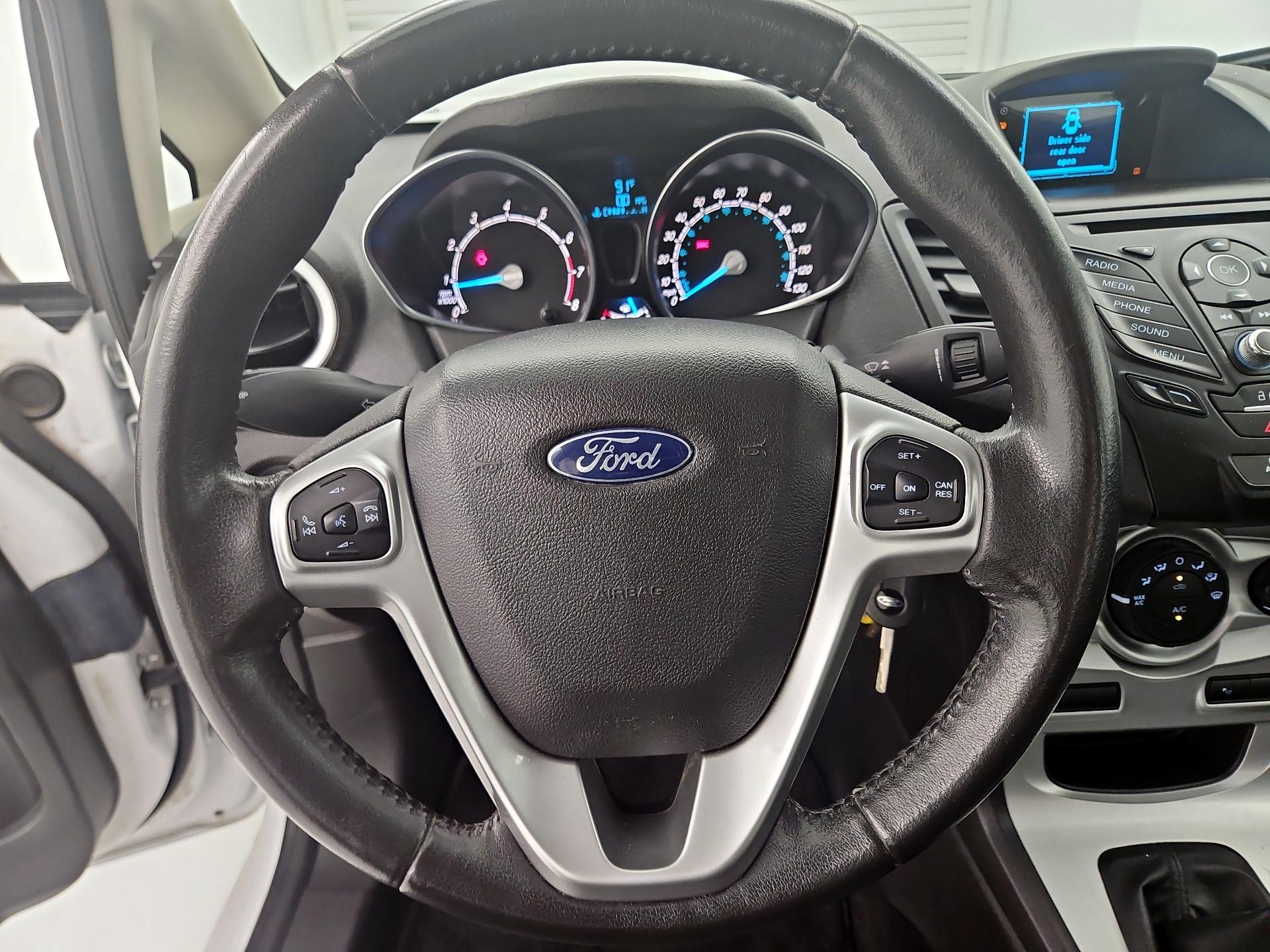Thumbnail: 2016 Ford Fiesta - 10