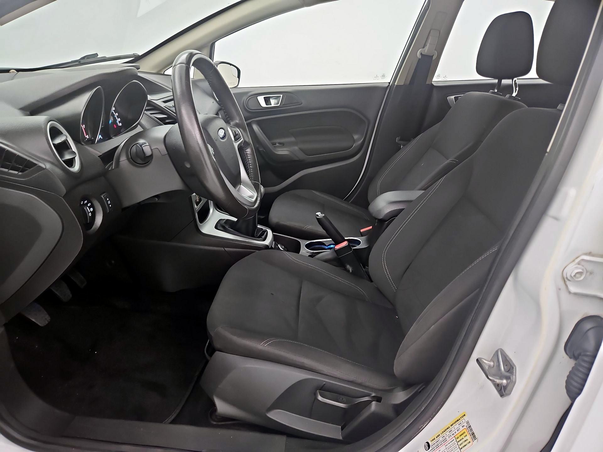 Thumbnail: 2016 Ford Fiesta - 11