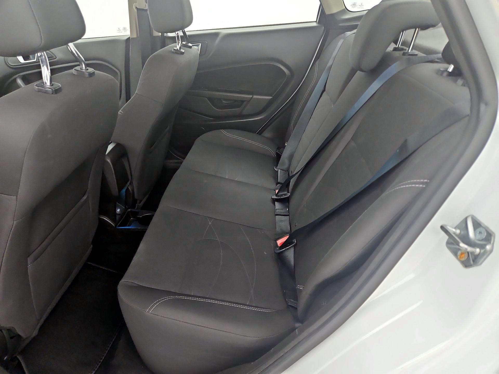 Thumbnail: 2016 Ford Fiesta - 18