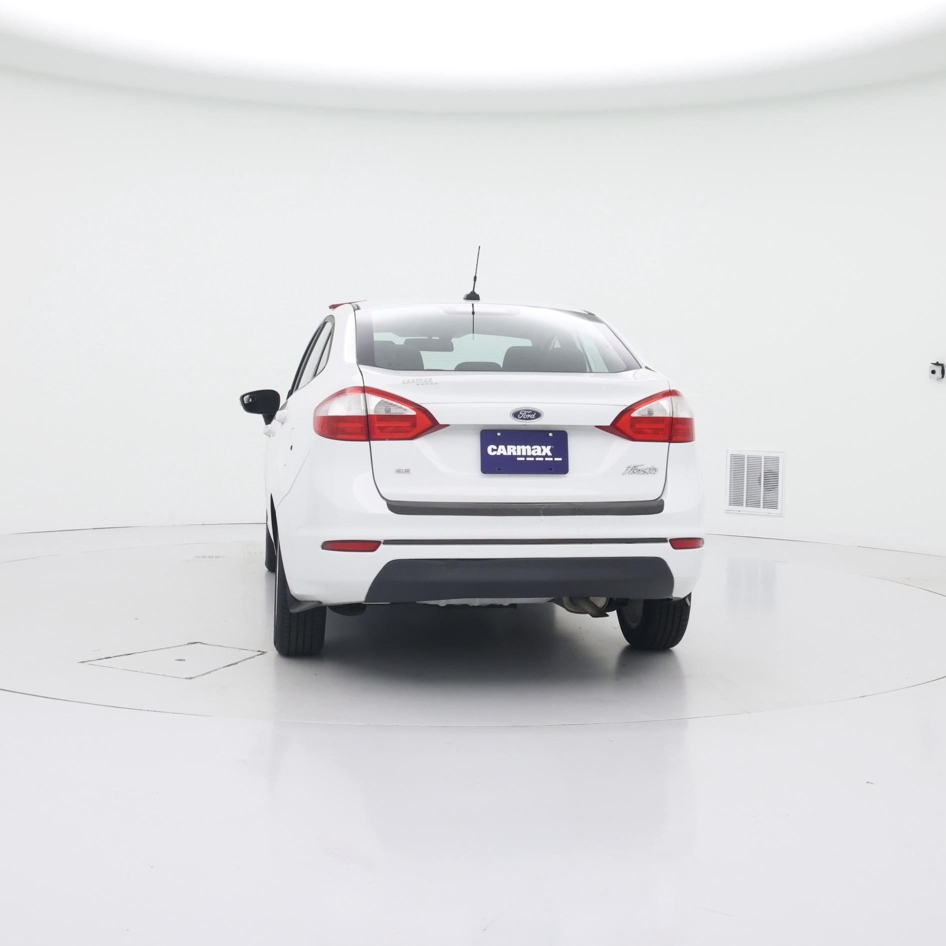 Thumbnail: 2016 Ford Fiesta - 6