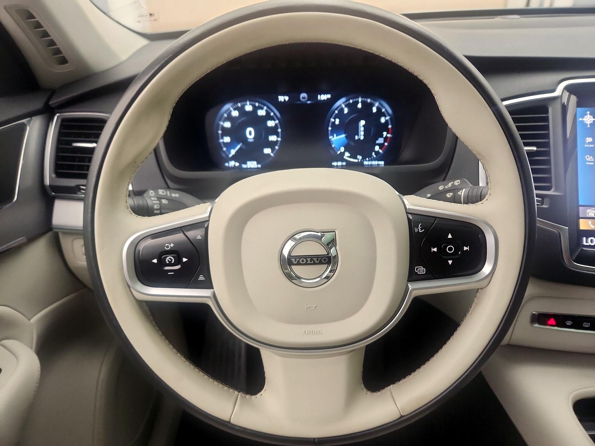 Thumbnail: 2022 Volvo XC90 - 10