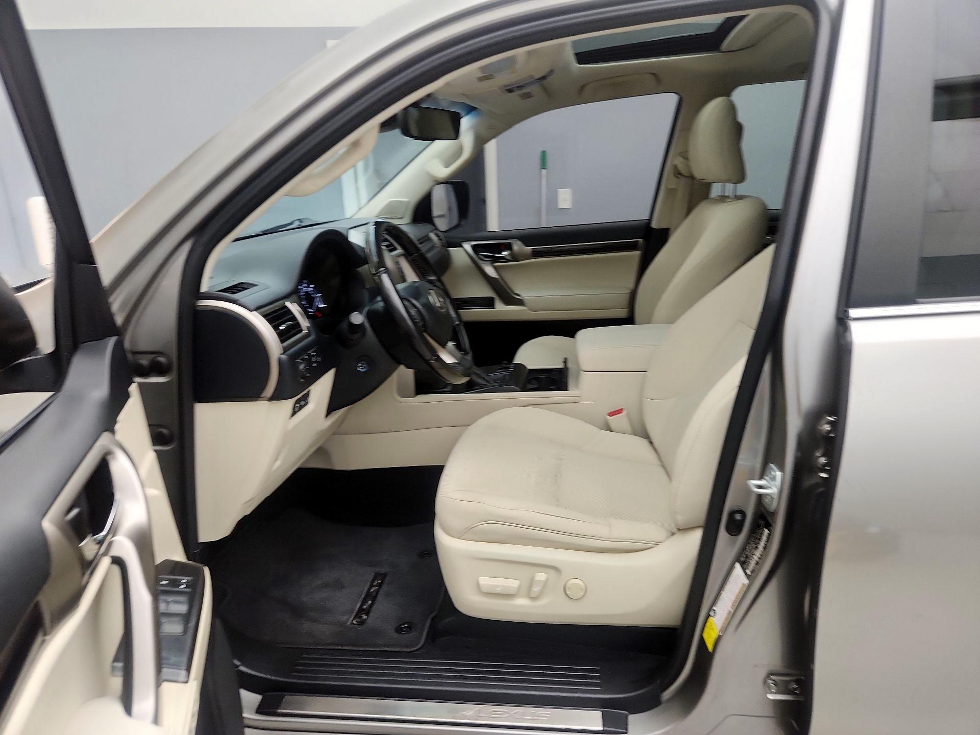 Thumbnail: 2021 Lexus GX - 11