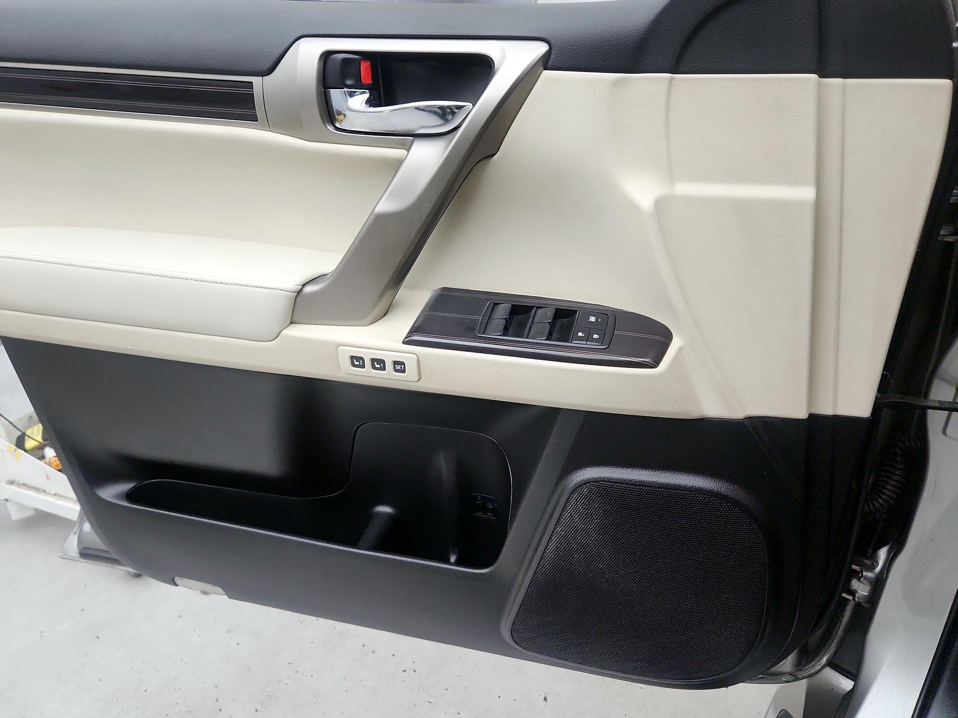 Thumbnail: 2021 Lexus GX - 12