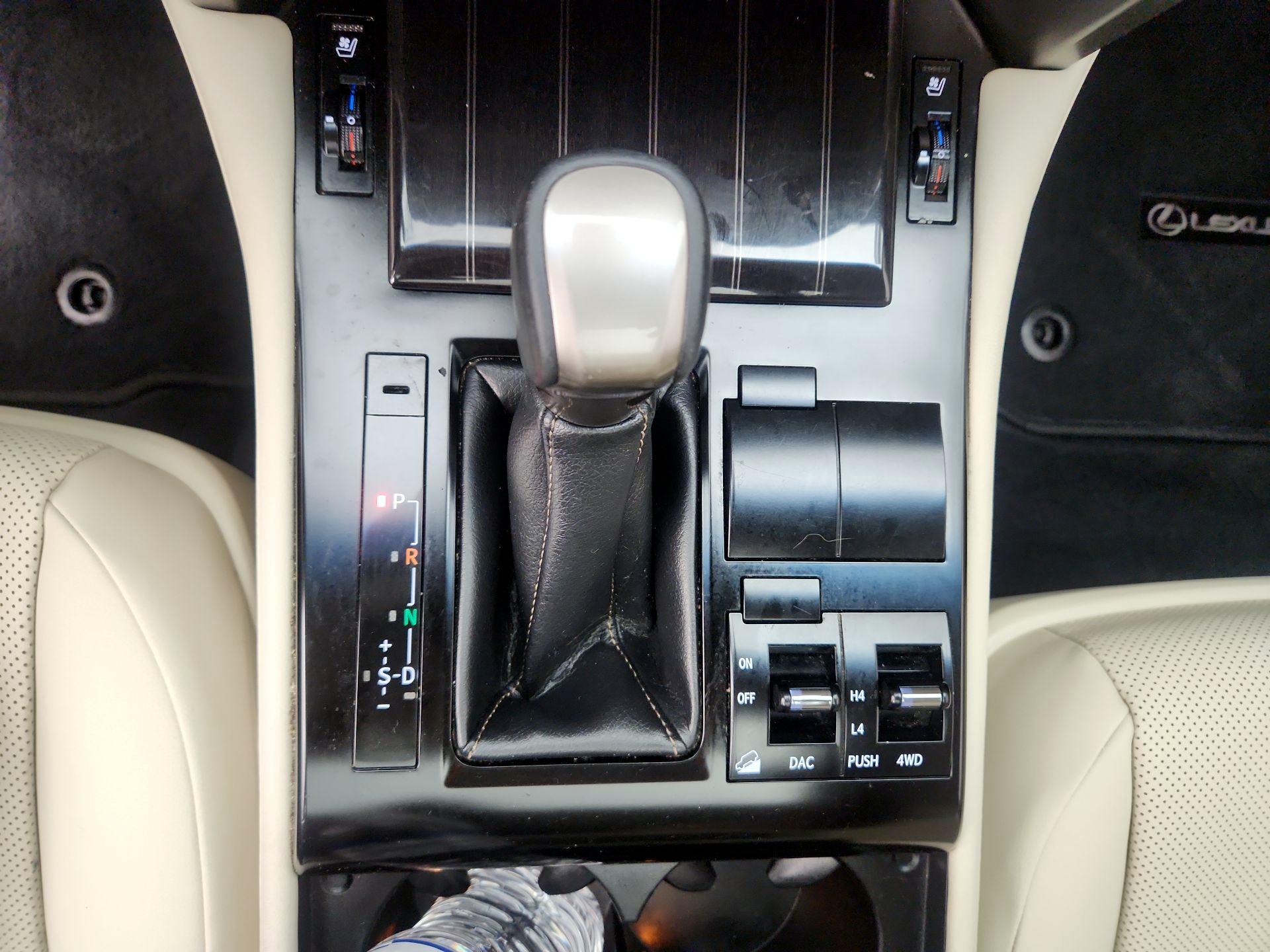 Thumbnail: 2021 Lexus GX - 18