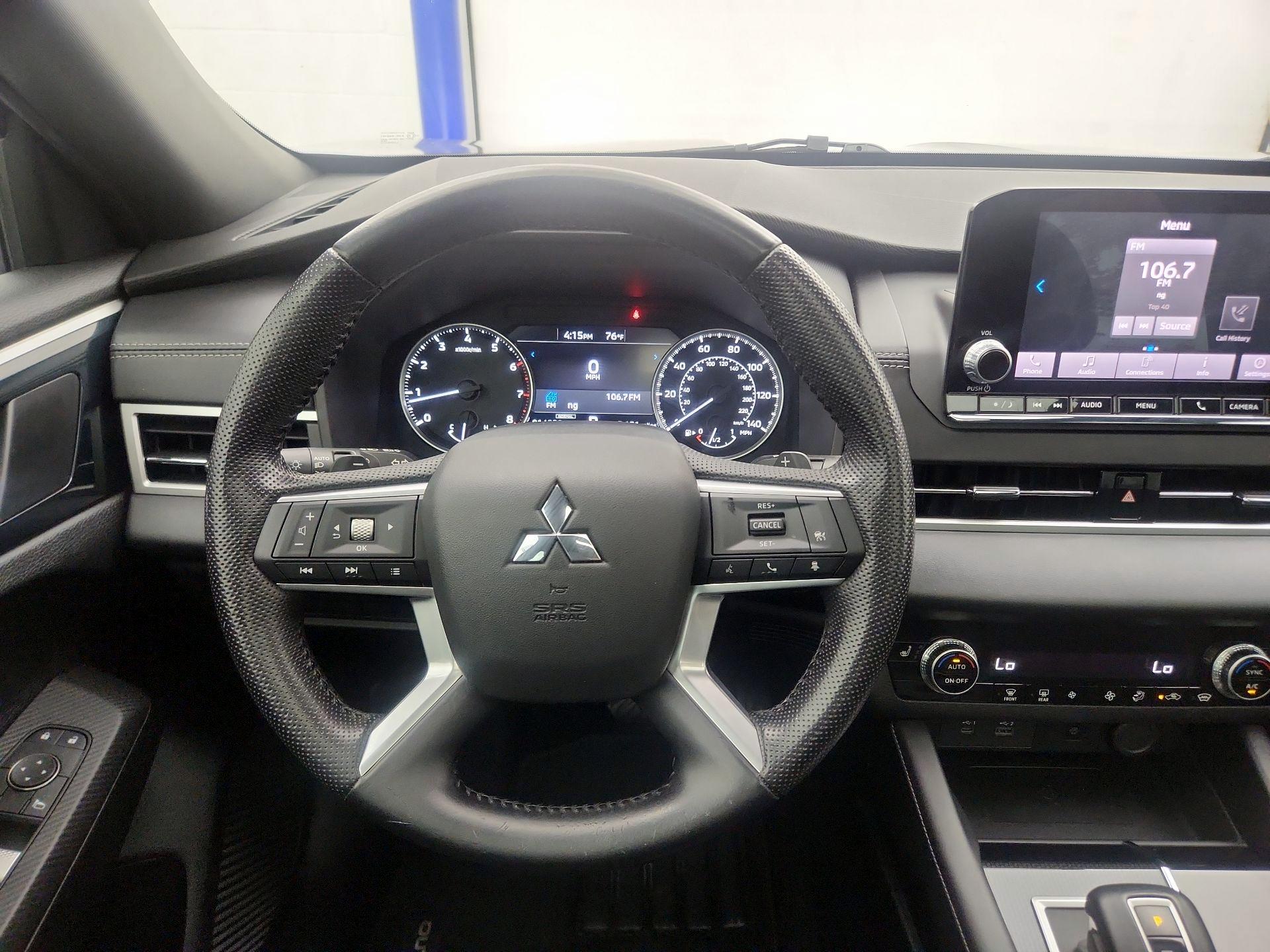 Thumbnail: 2022 Mitsubishi Outlander - 10