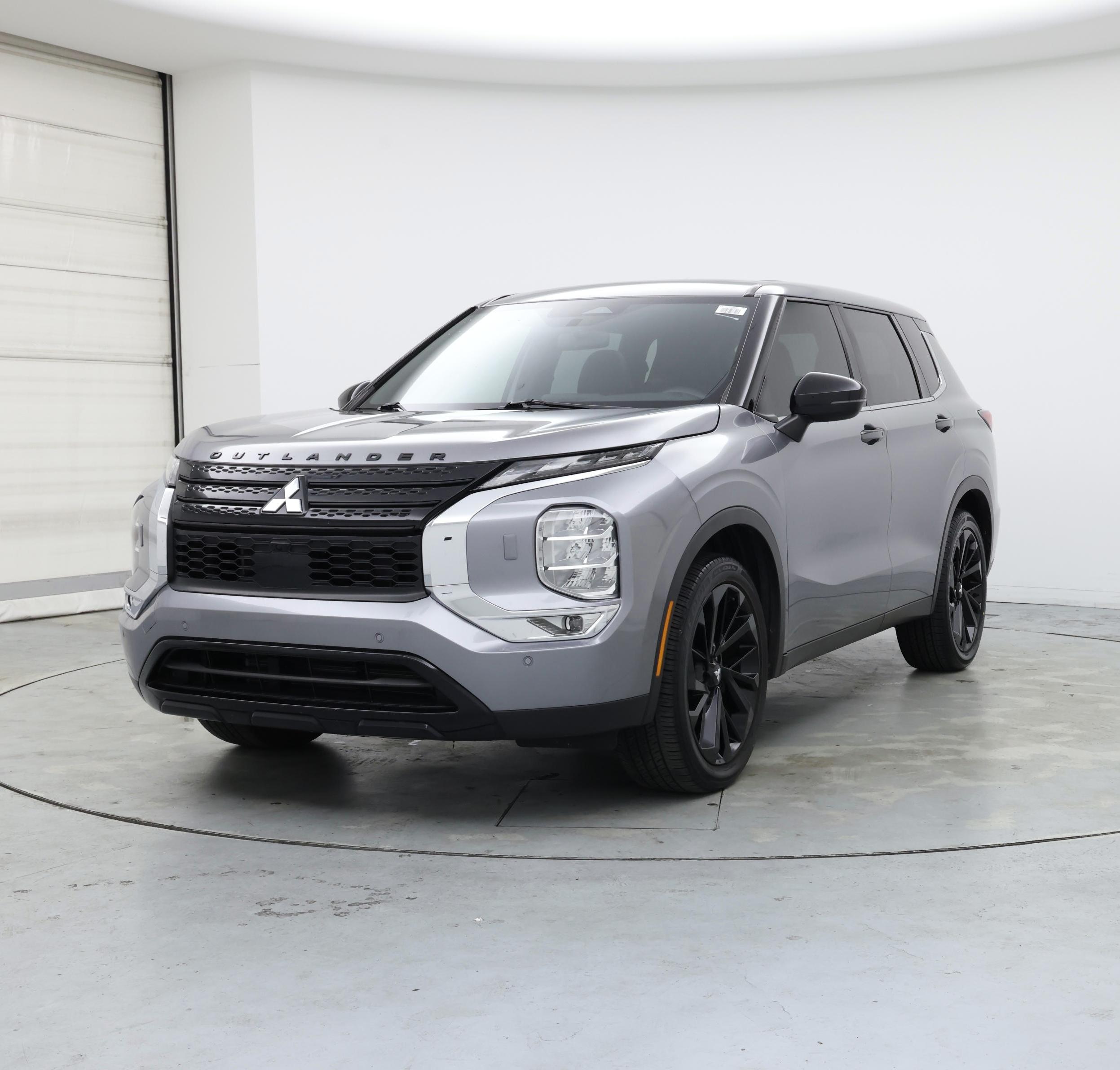 Thumbnail: 2022 Mitsubishi Outlander - 4