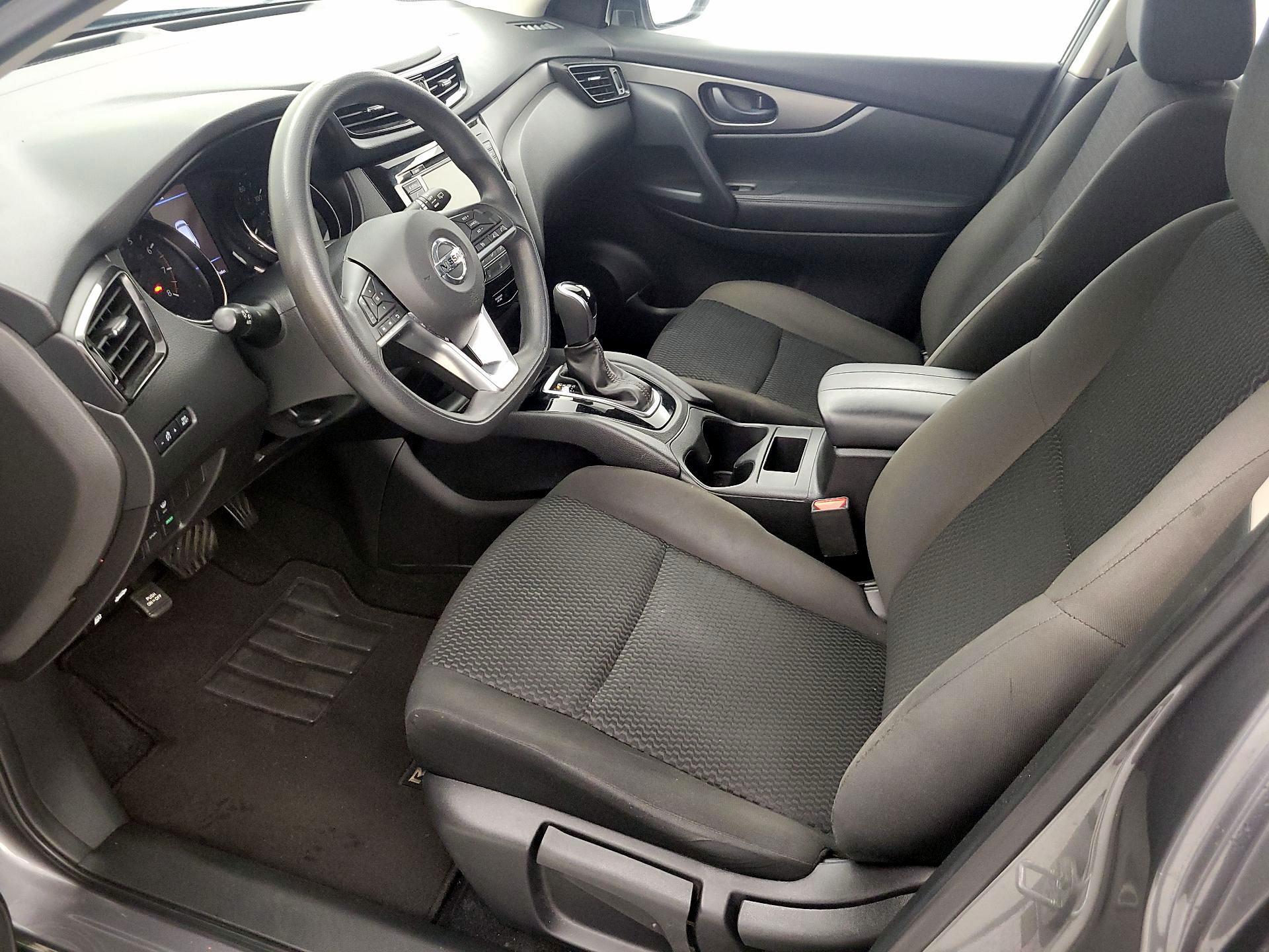 Thumbnail: 2021 Nissan Rogue Sport - 11